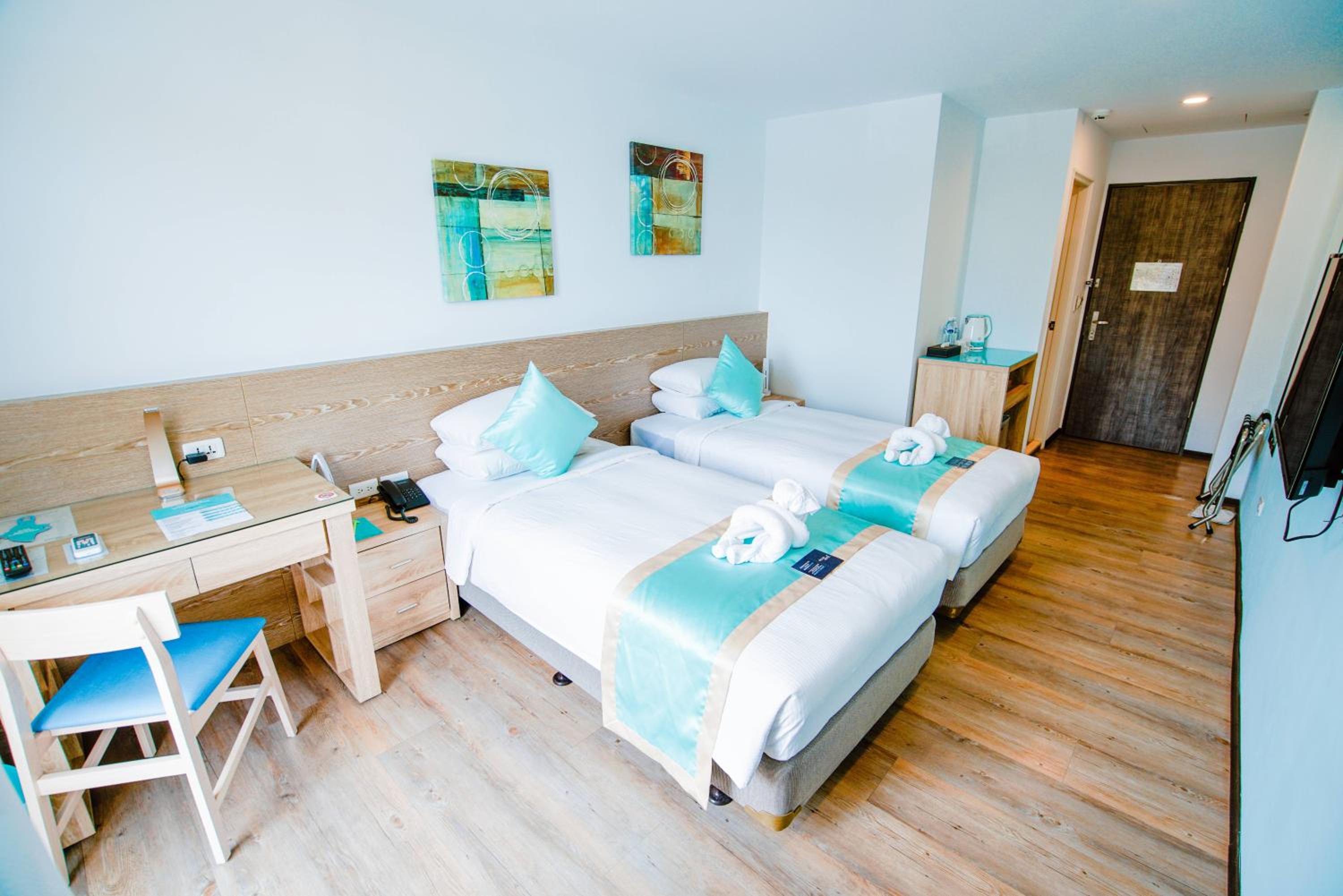 Twin Room with Balcony photo 3