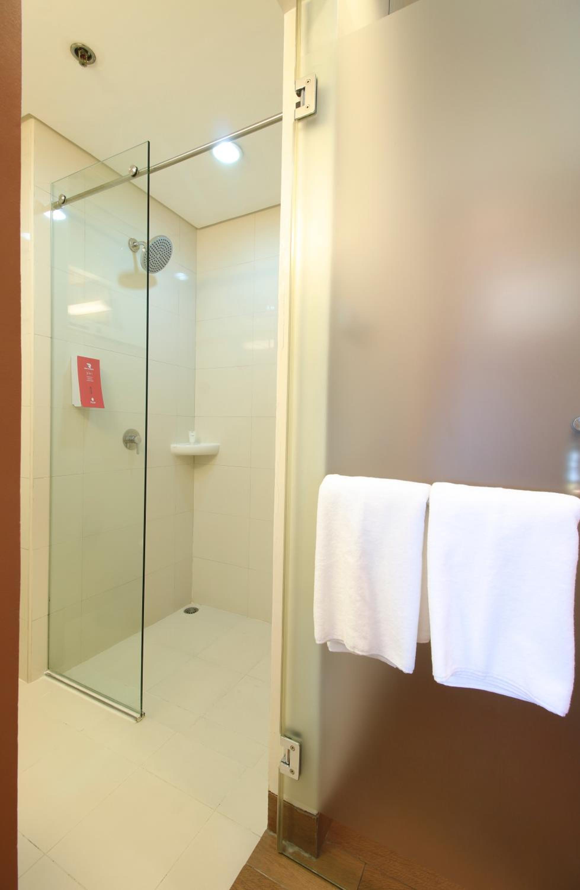 Double Room - Photo 7