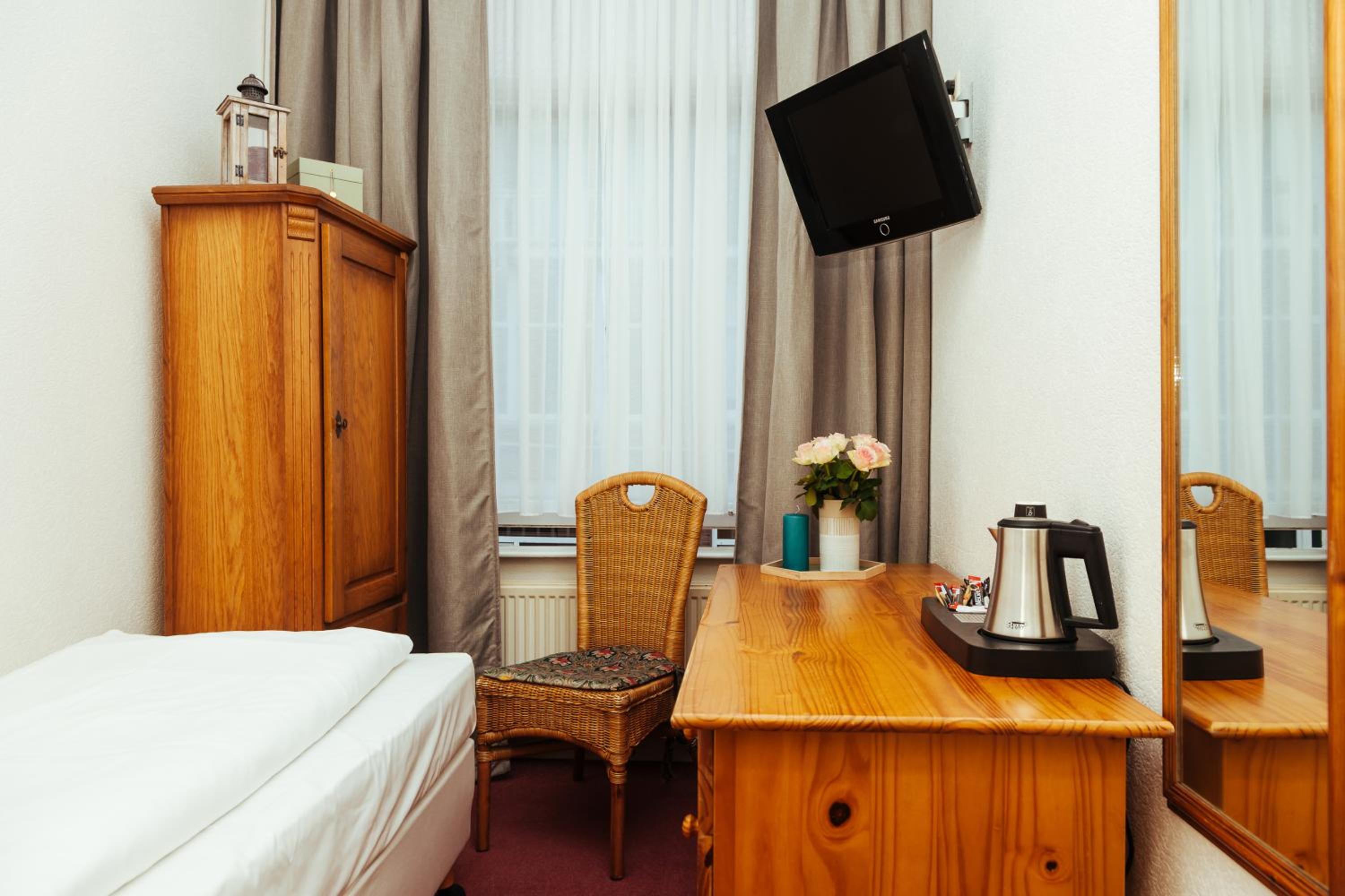 Single Room photo 1