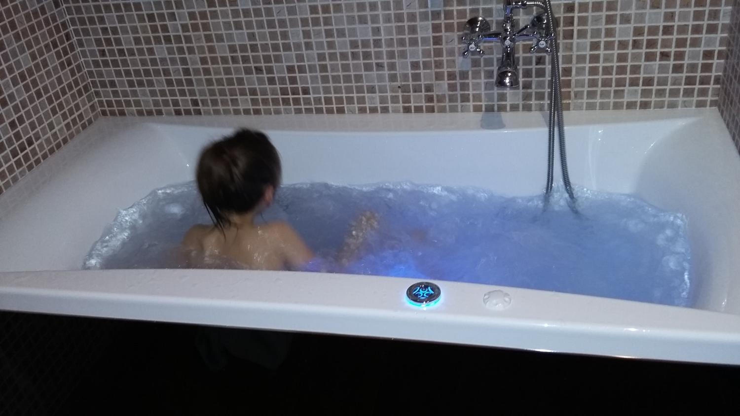 Queen Room with Spa Bath photo 2