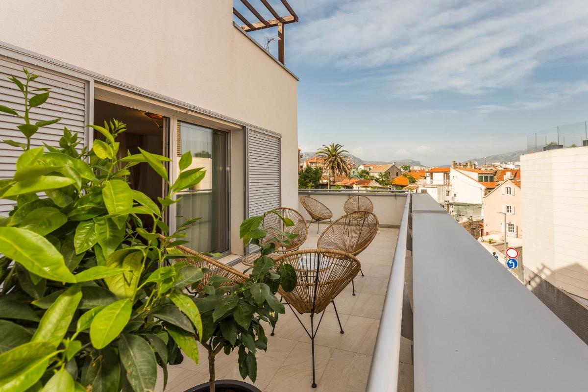 Apartment with Terrace