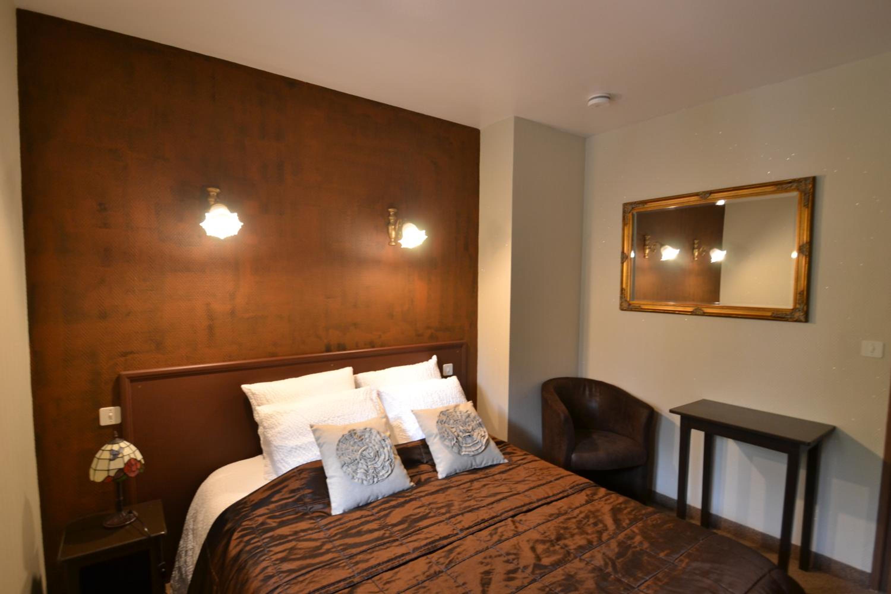 Double Room with Private Bathroom photo 2