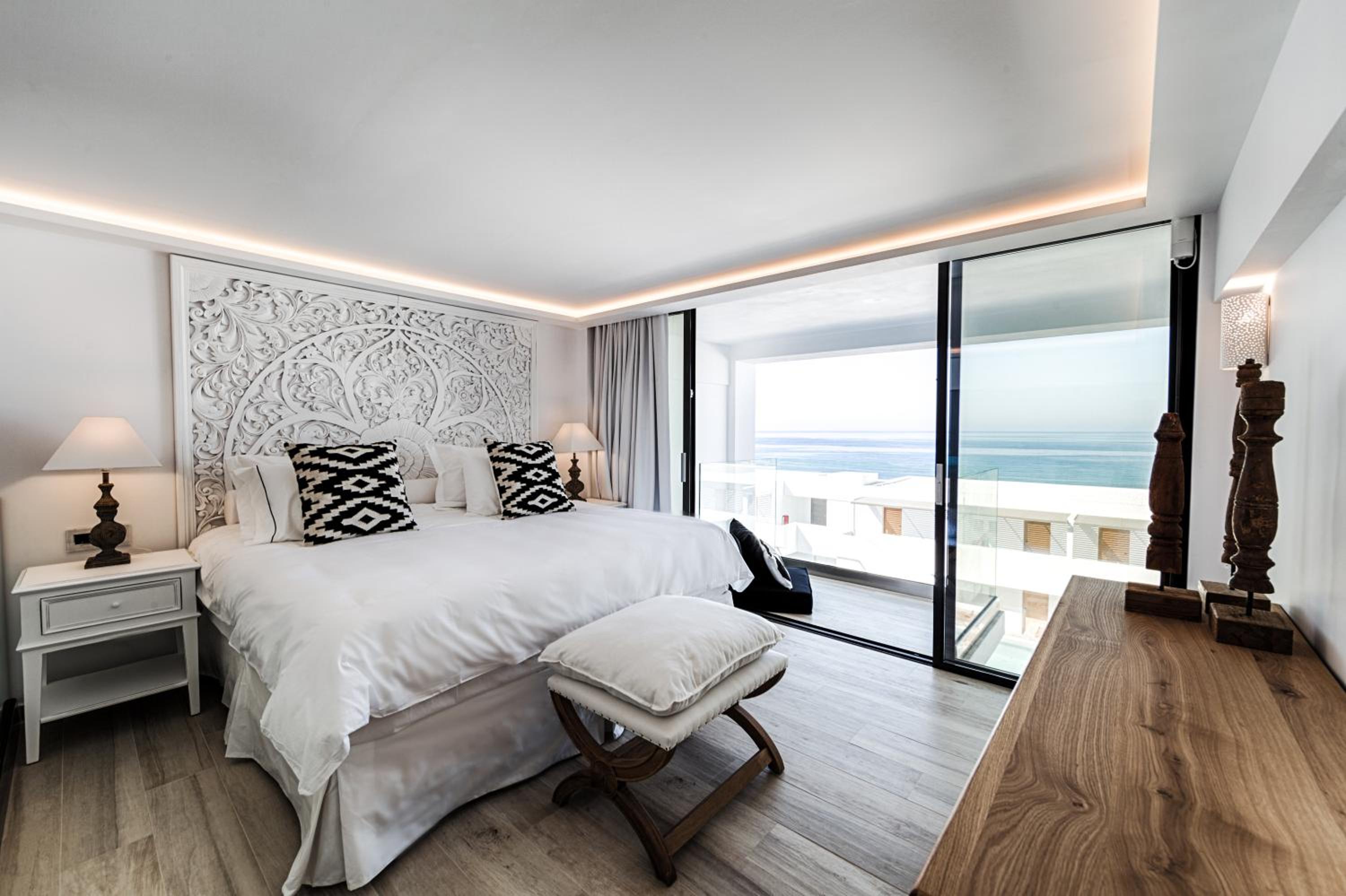 Abaton Collection Suite with Private Pool thumbnail 5