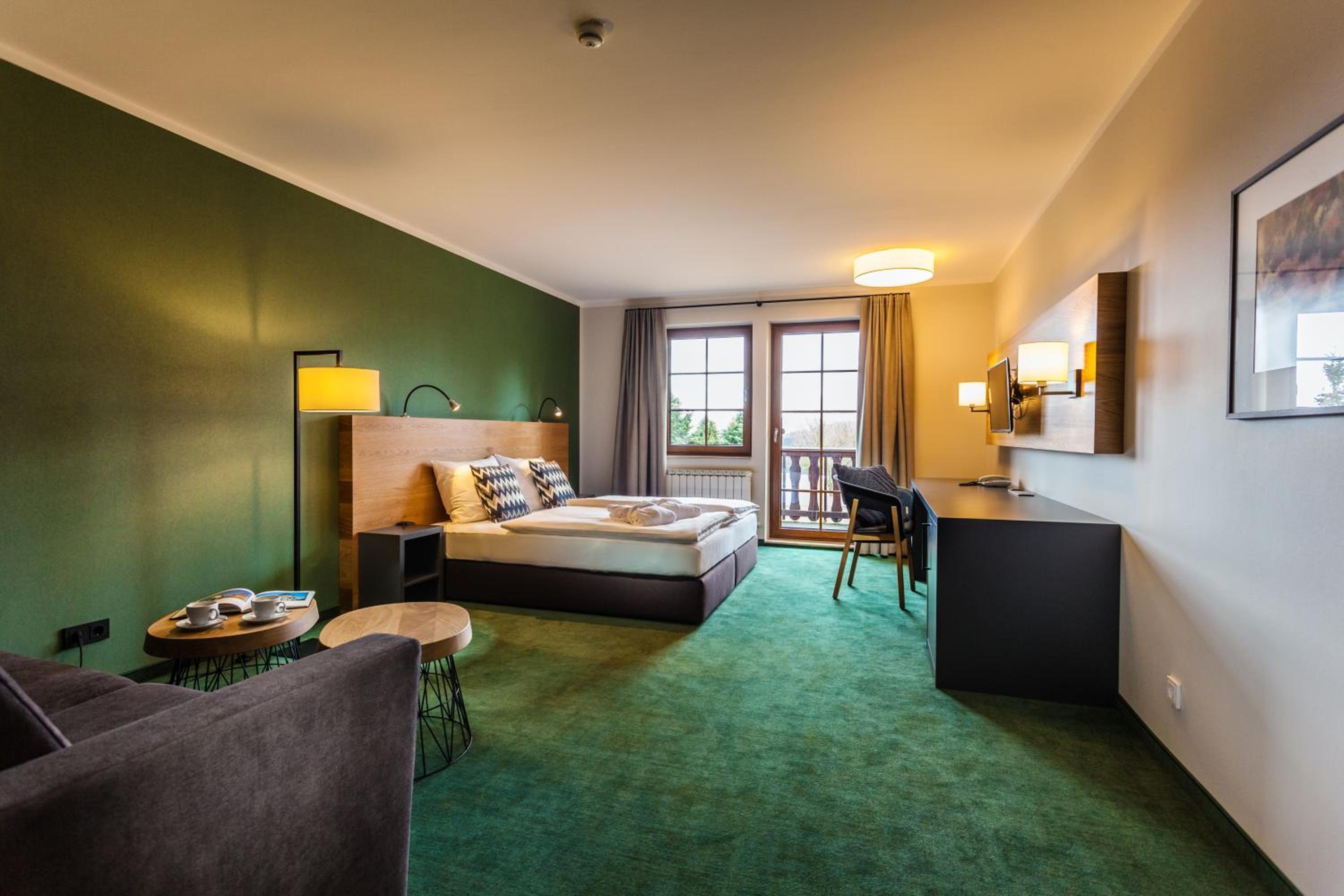 Double Room with Balcony - Photo 7