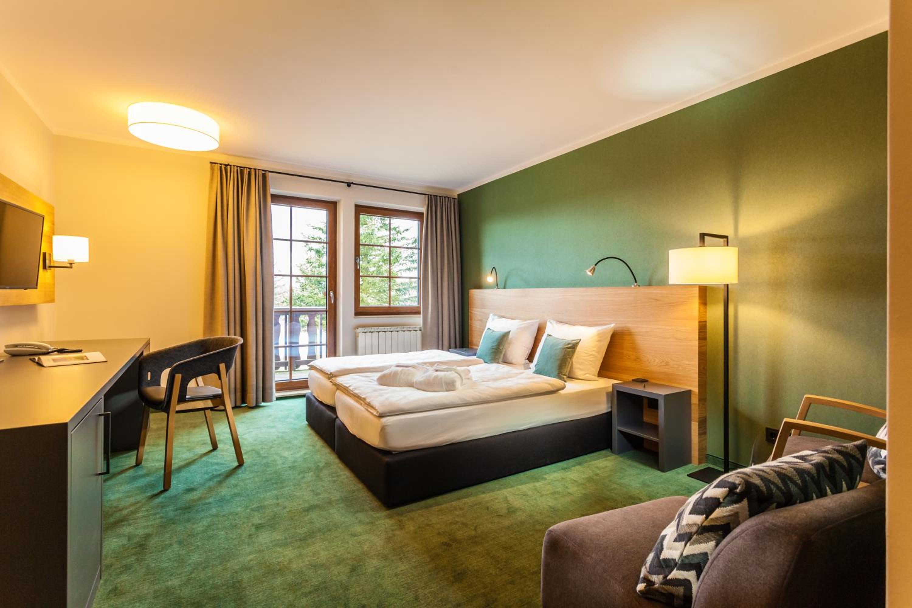 Double Room with Balcony - Photo 6