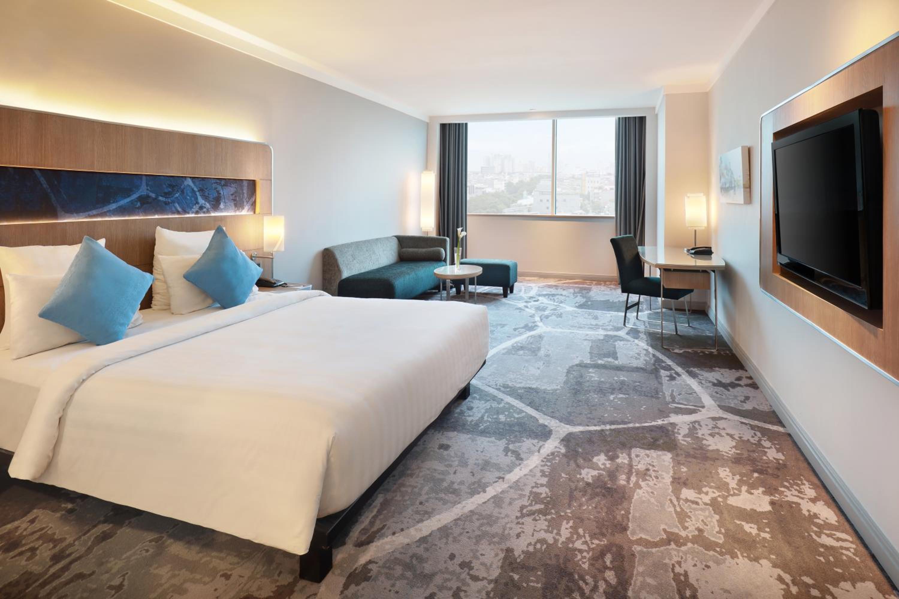 Deluxe Executive King Room - Photo 4