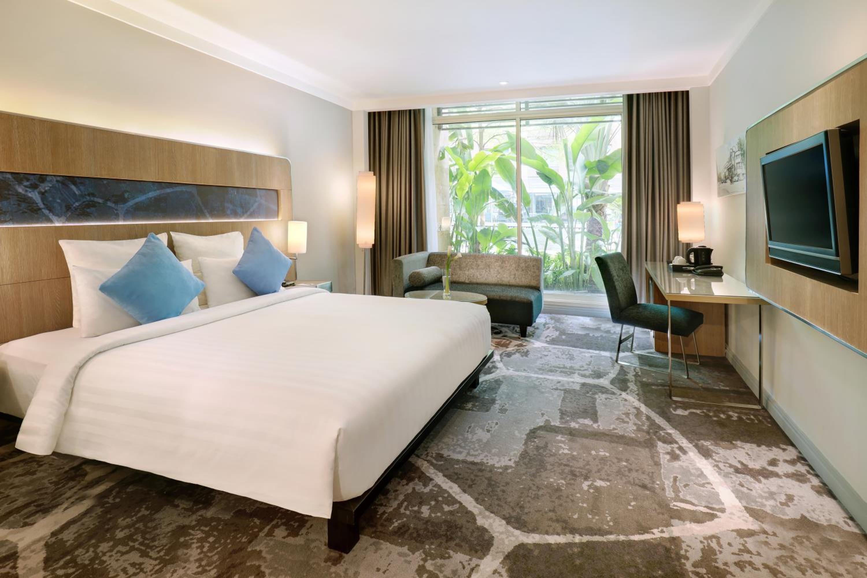 Deluxe King Room - Photo 3