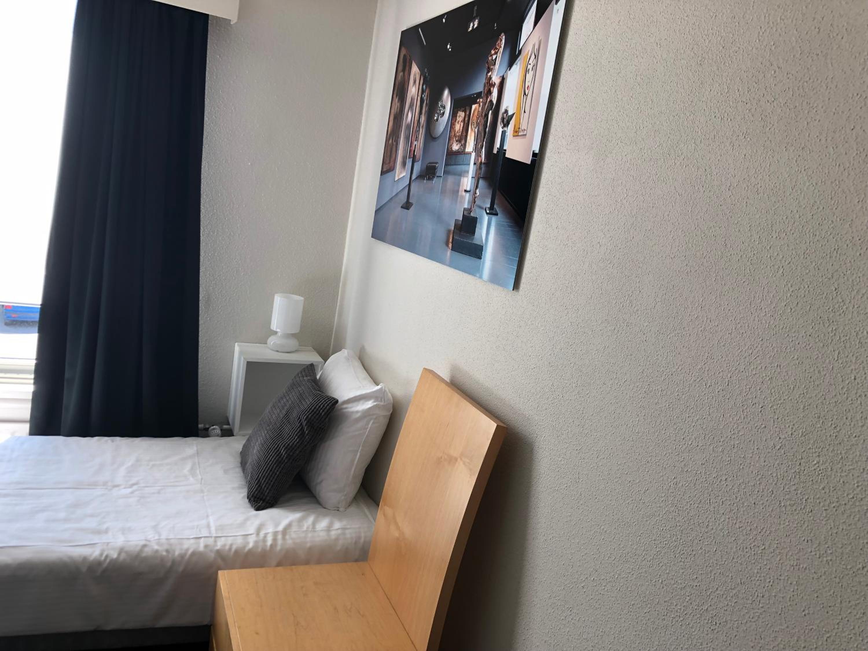Single Room photo 1
