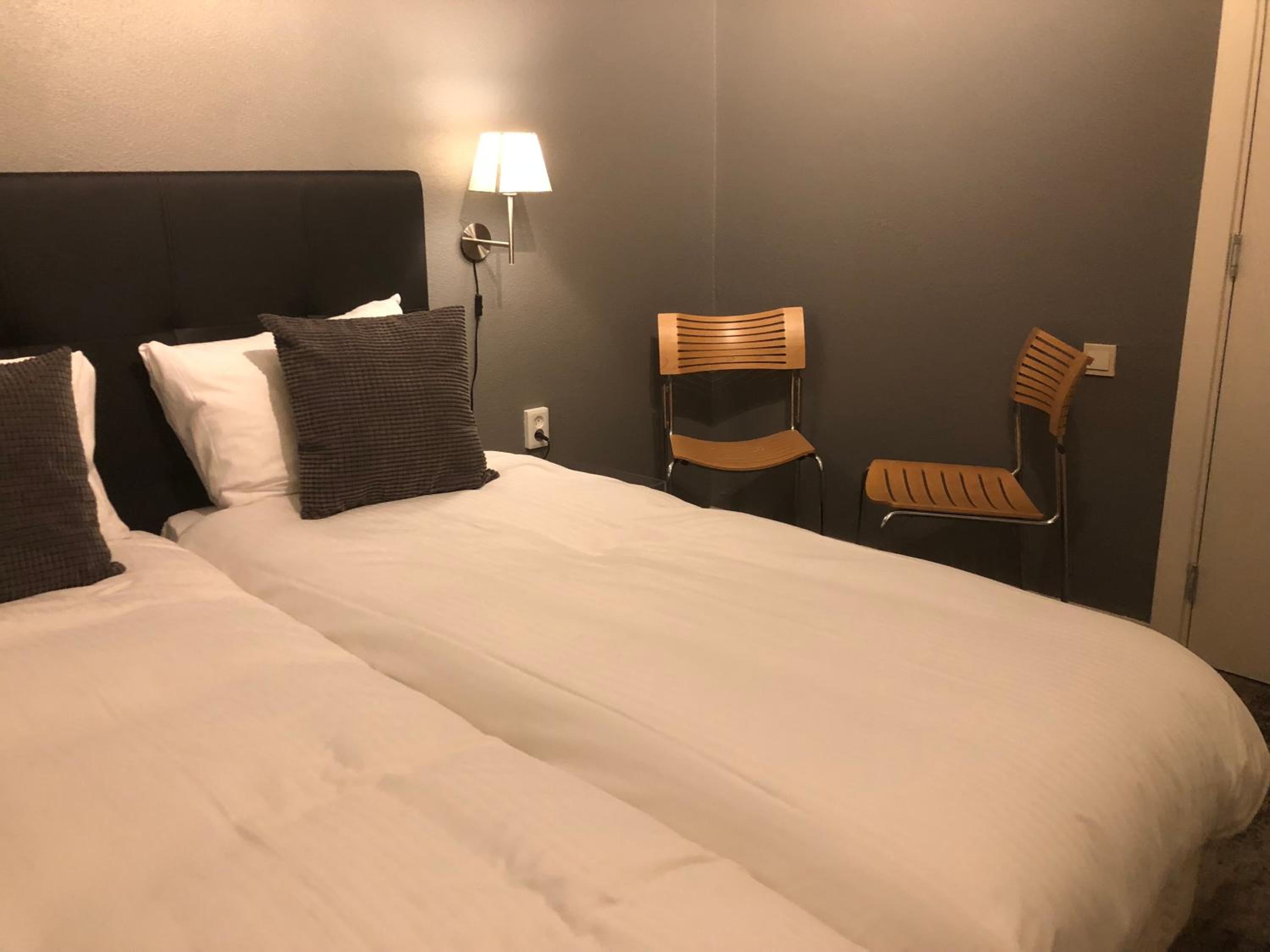 Budget Double Room photo 3