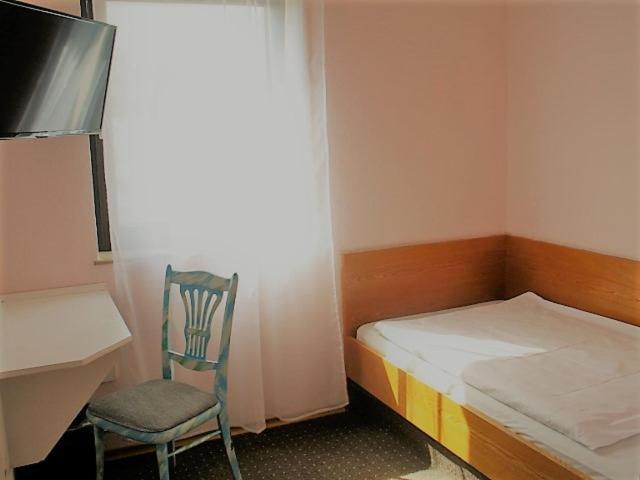 Single Room photo 3