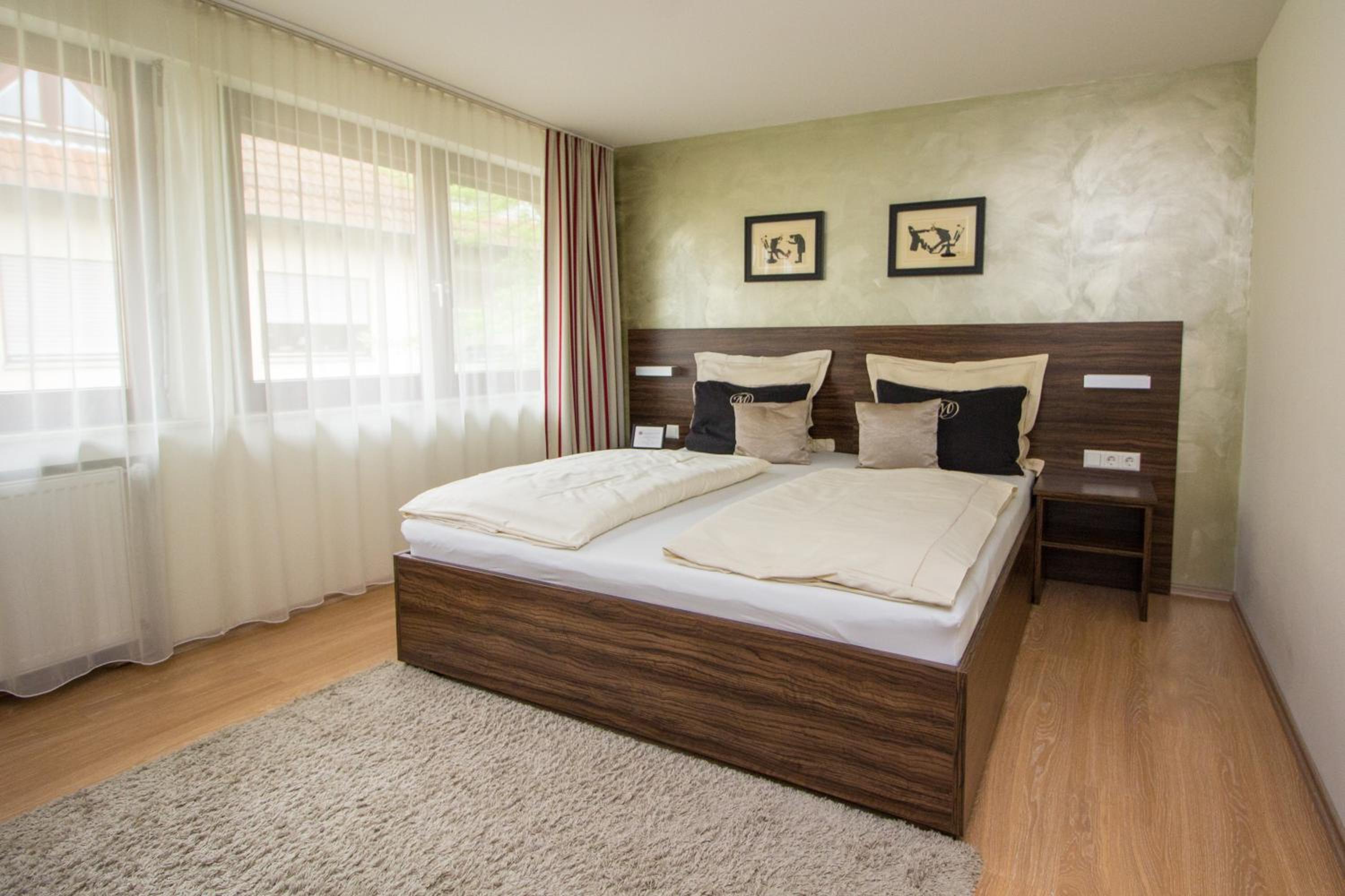 Double Room - Photo 11