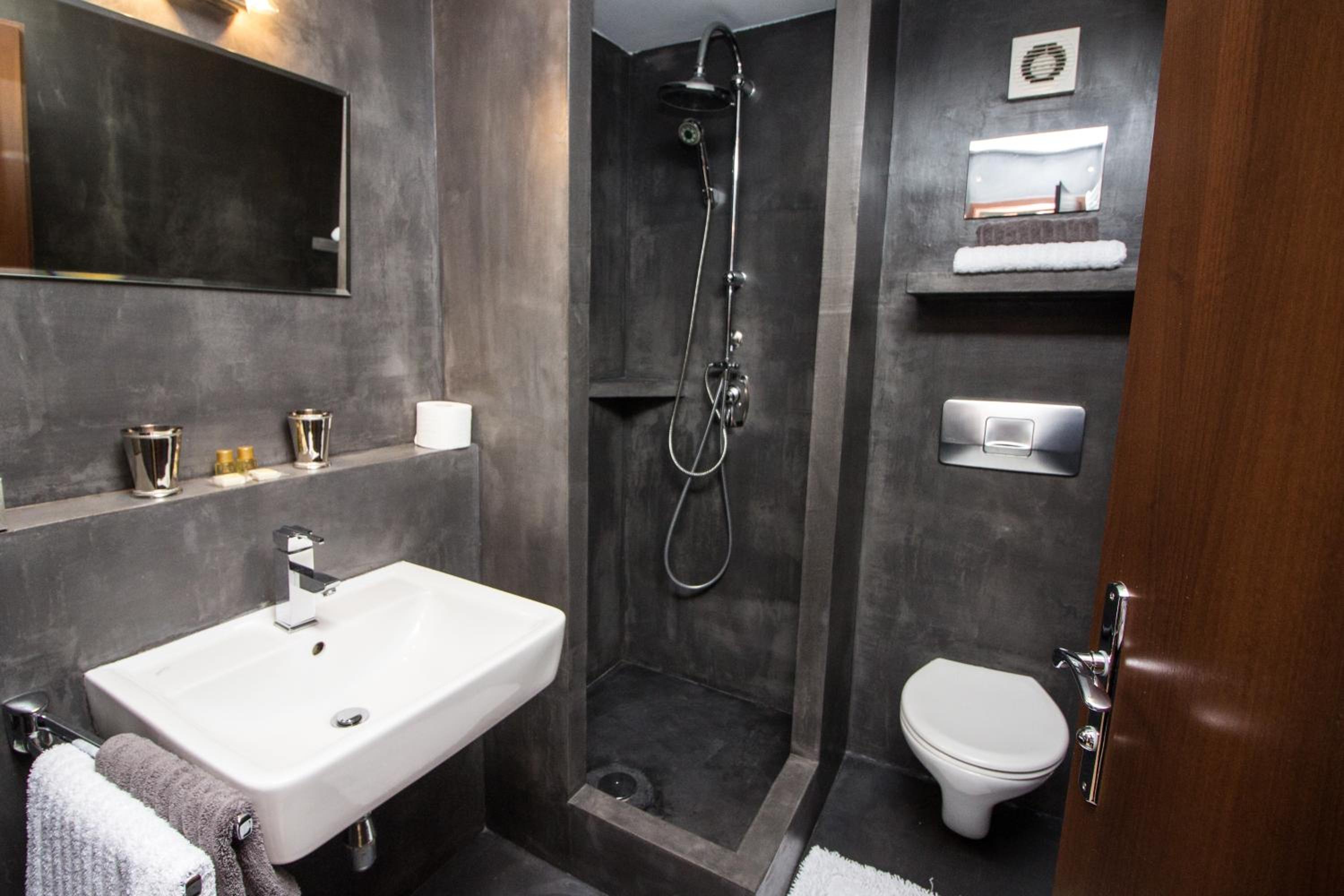 Double Room - Photo 12