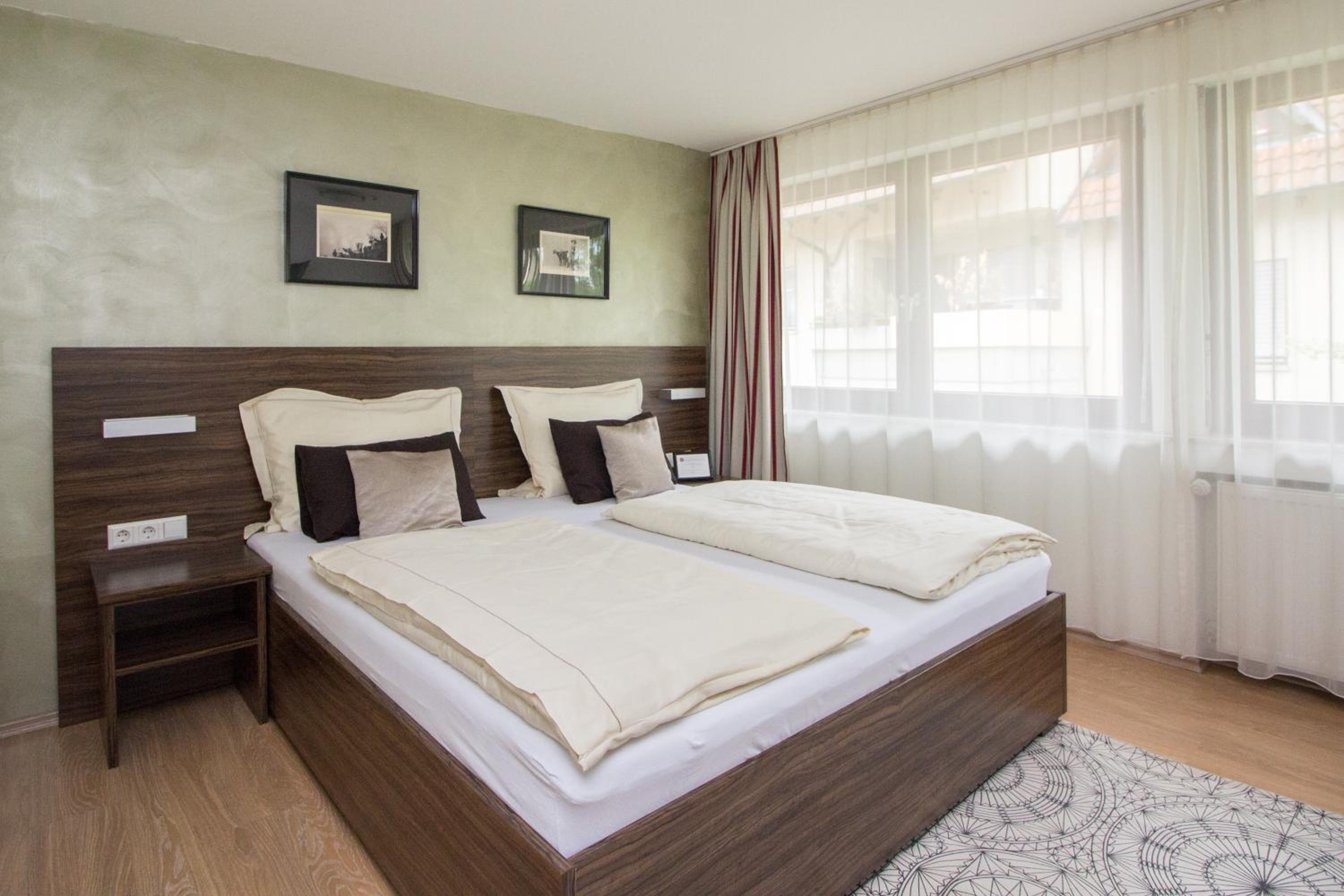 Double Room - Photo 1