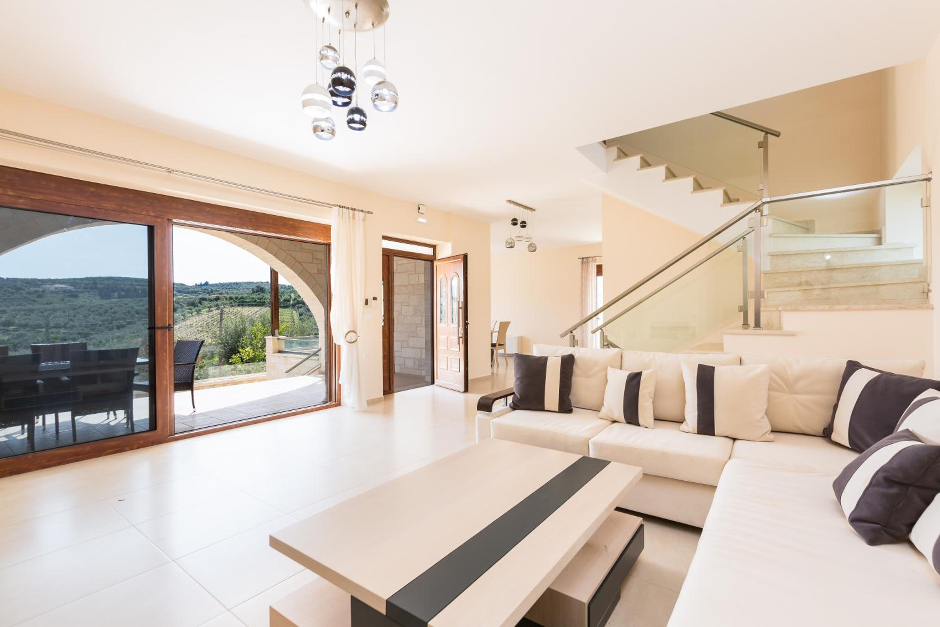 Villa photo 1