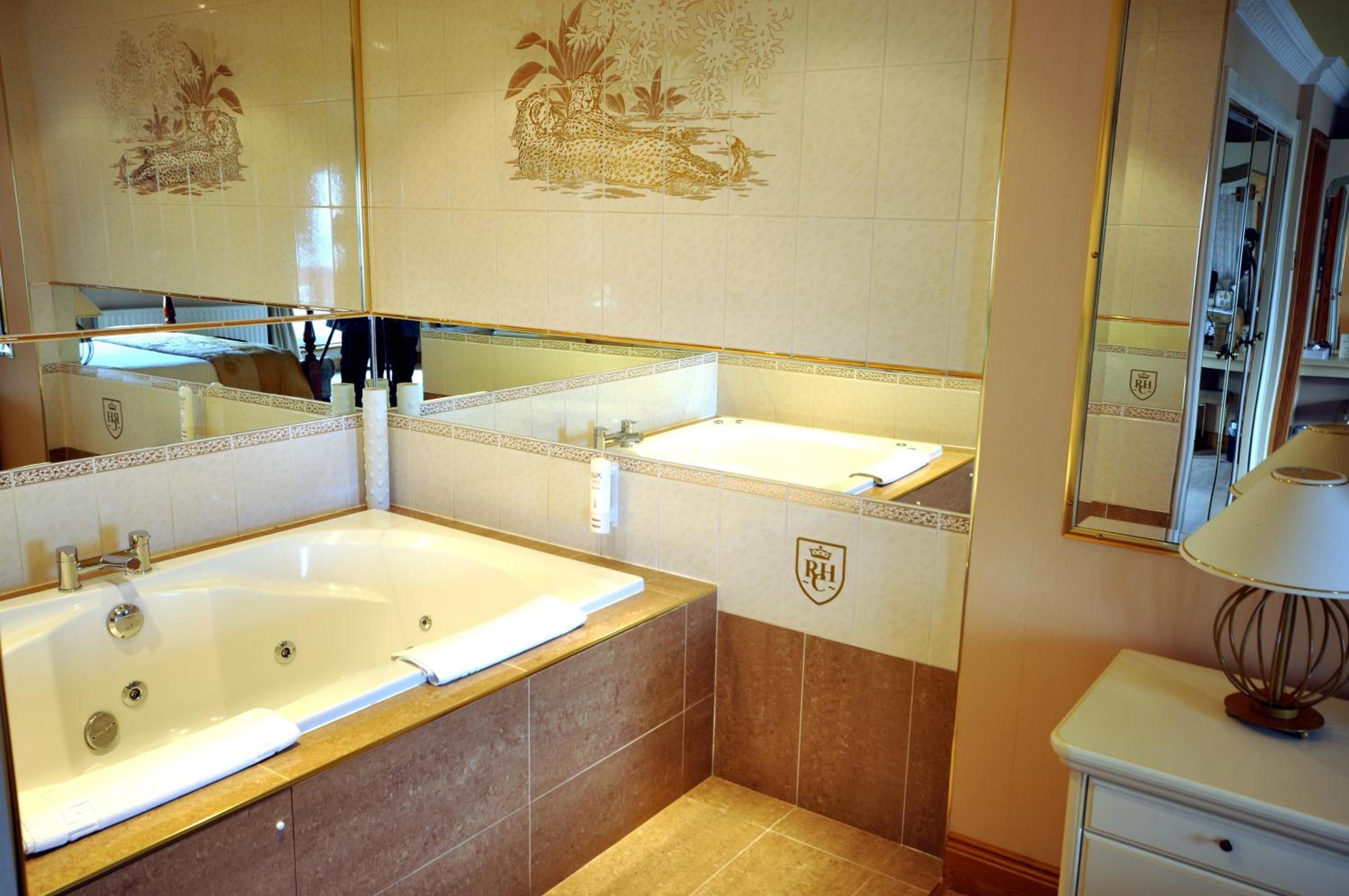 Premier Suite with Sea View - Photo 4