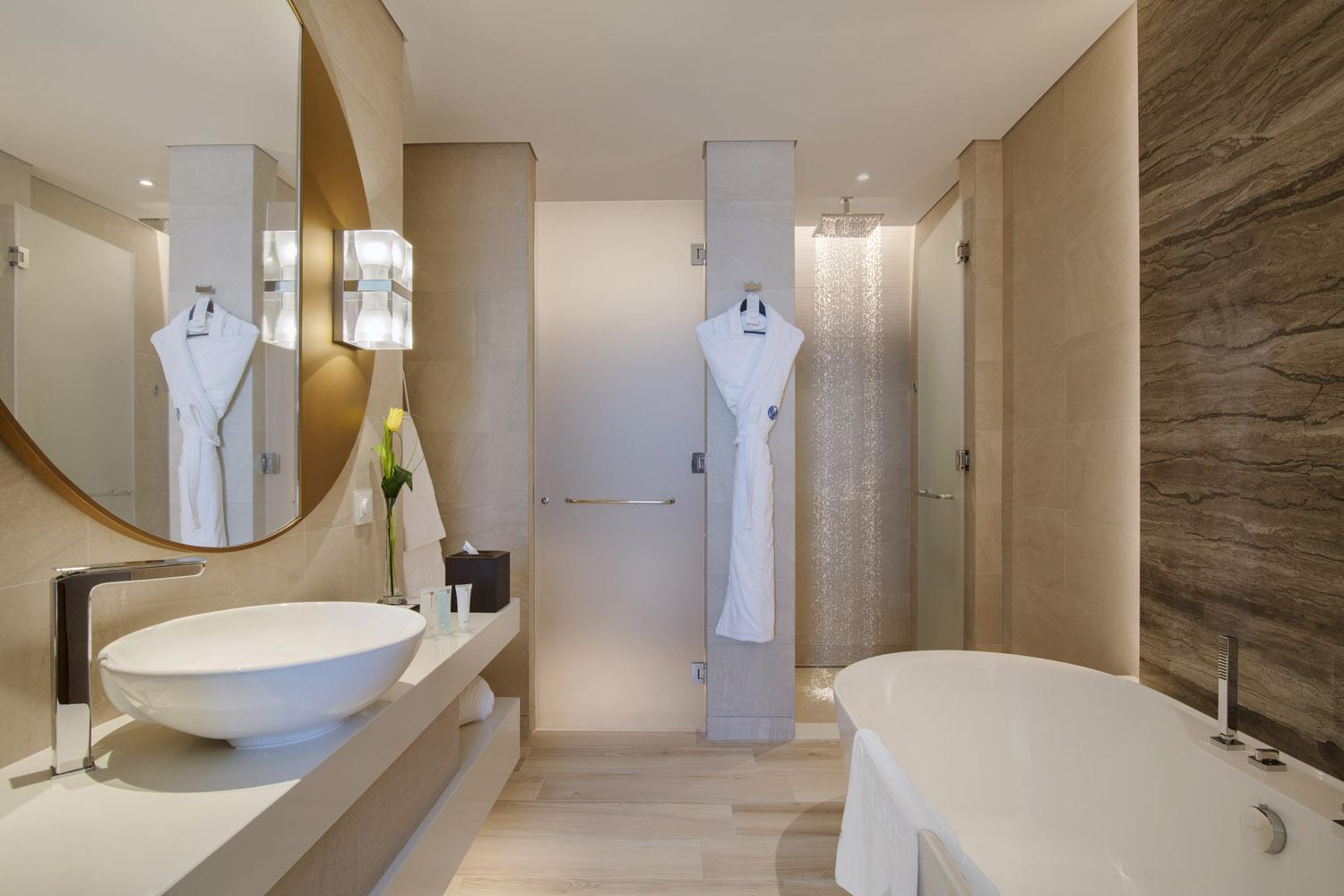 Al Ain Skyline Suite W/Private Pool