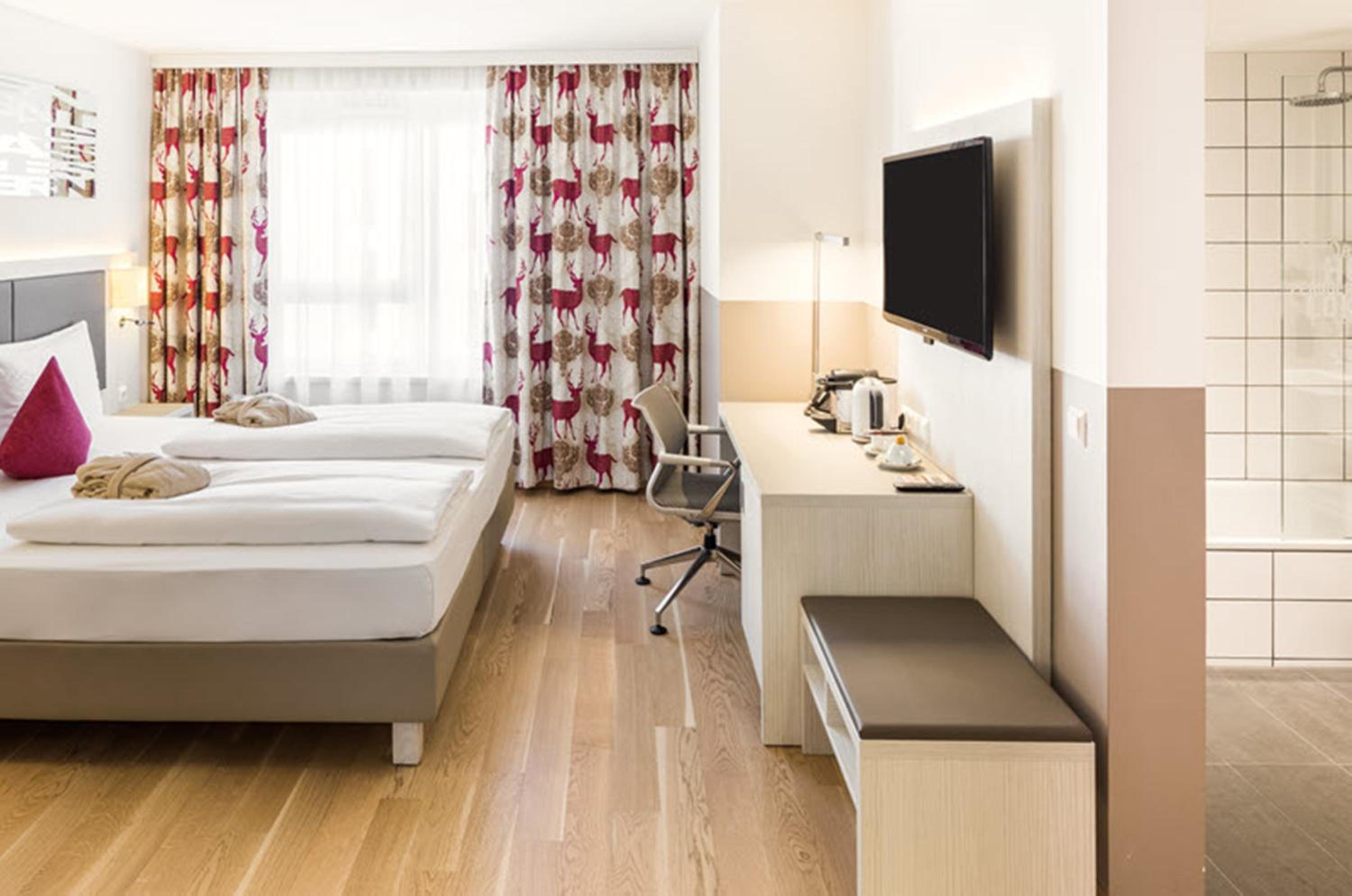 Junior Suite with Garden View photo 2