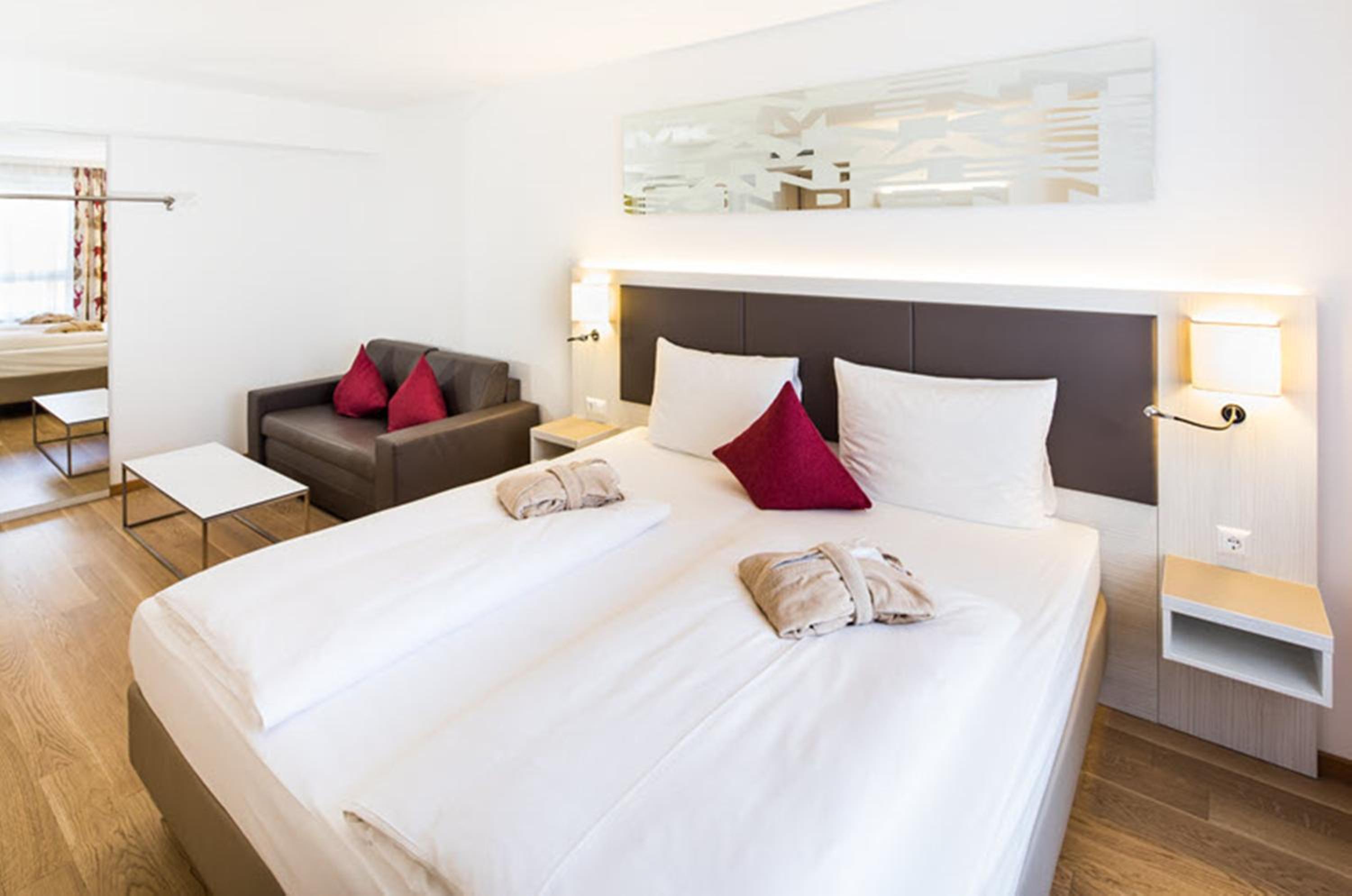 Junior Suite with Garden View photo 1