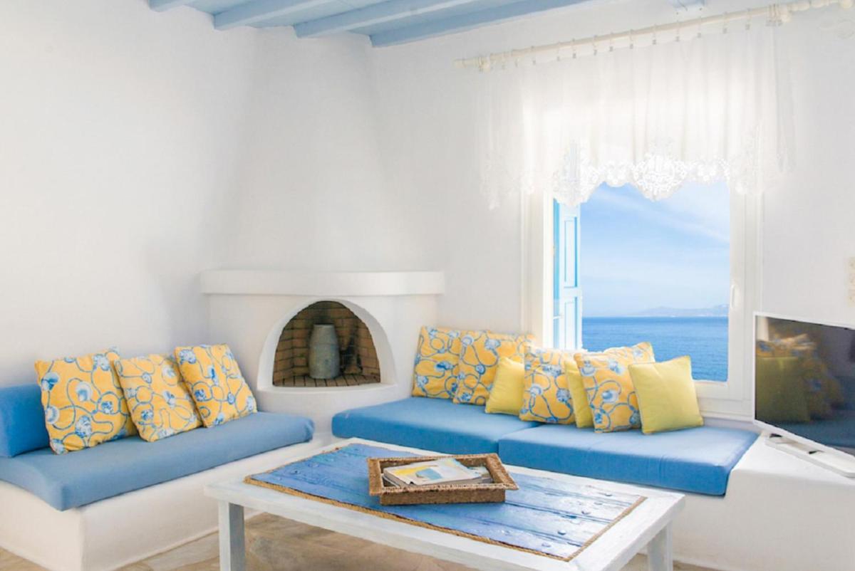 Villa with Private Pool and Sea View