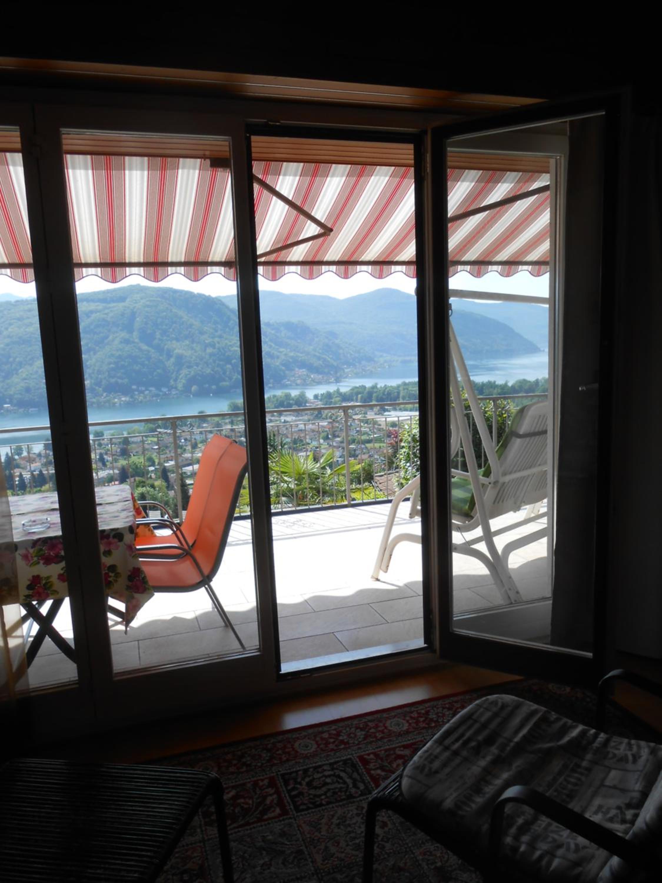 Apartment with Lake View - Photo 20