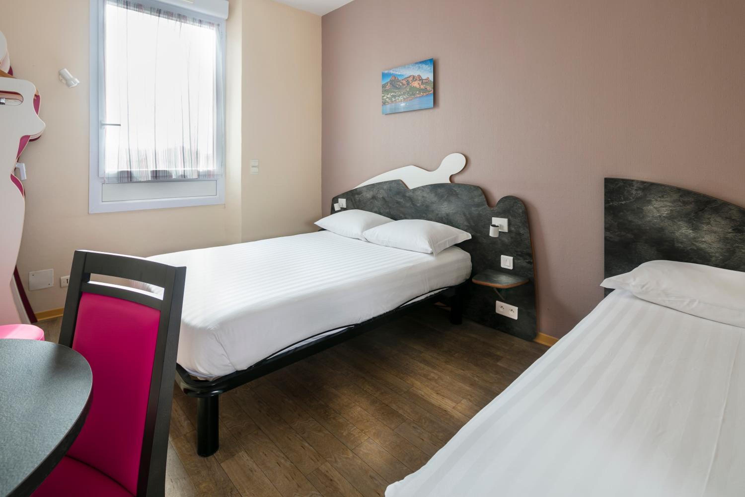 Comfort Triple Room - Photo 10