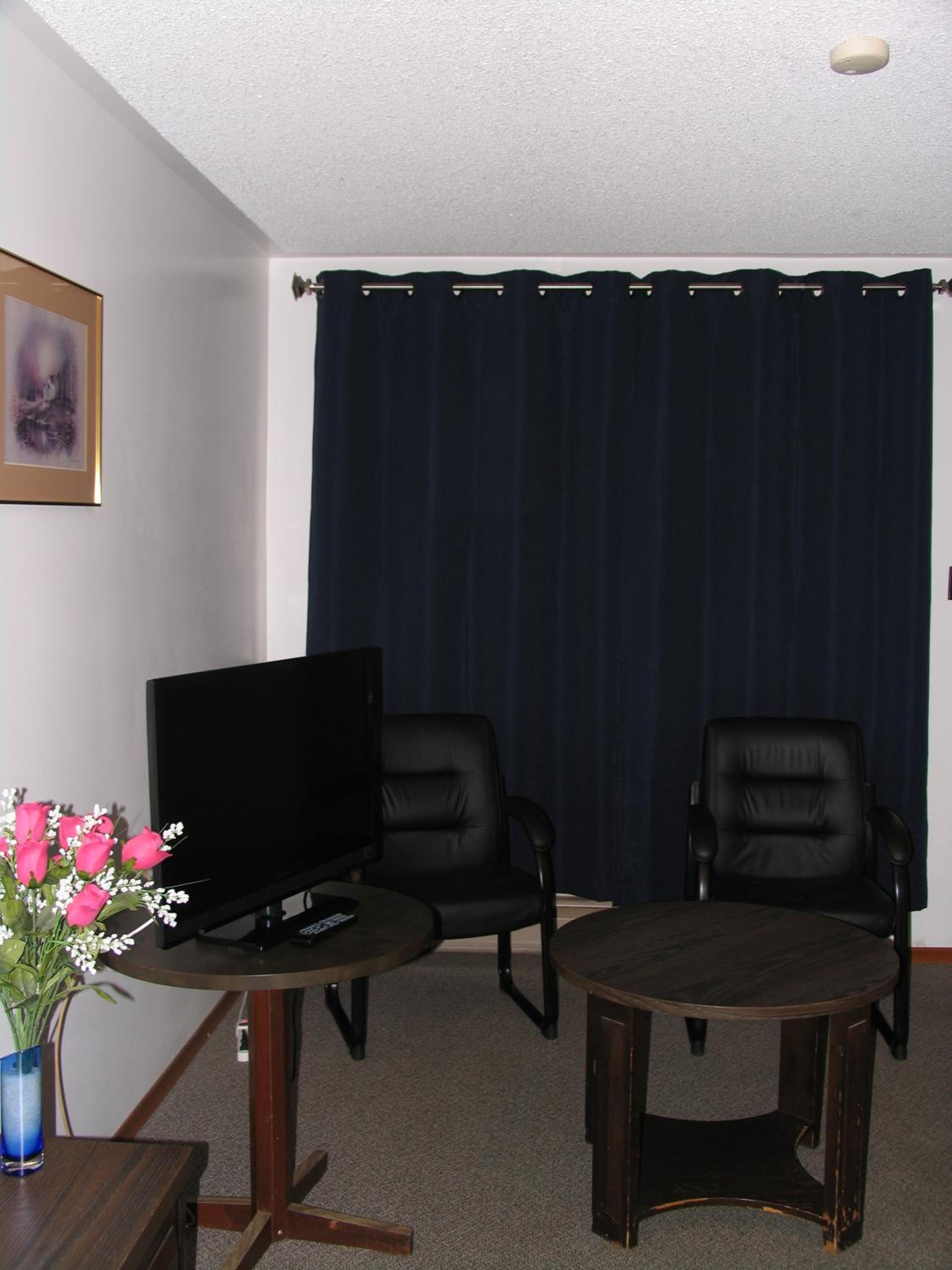 Queen Room - Photo 10