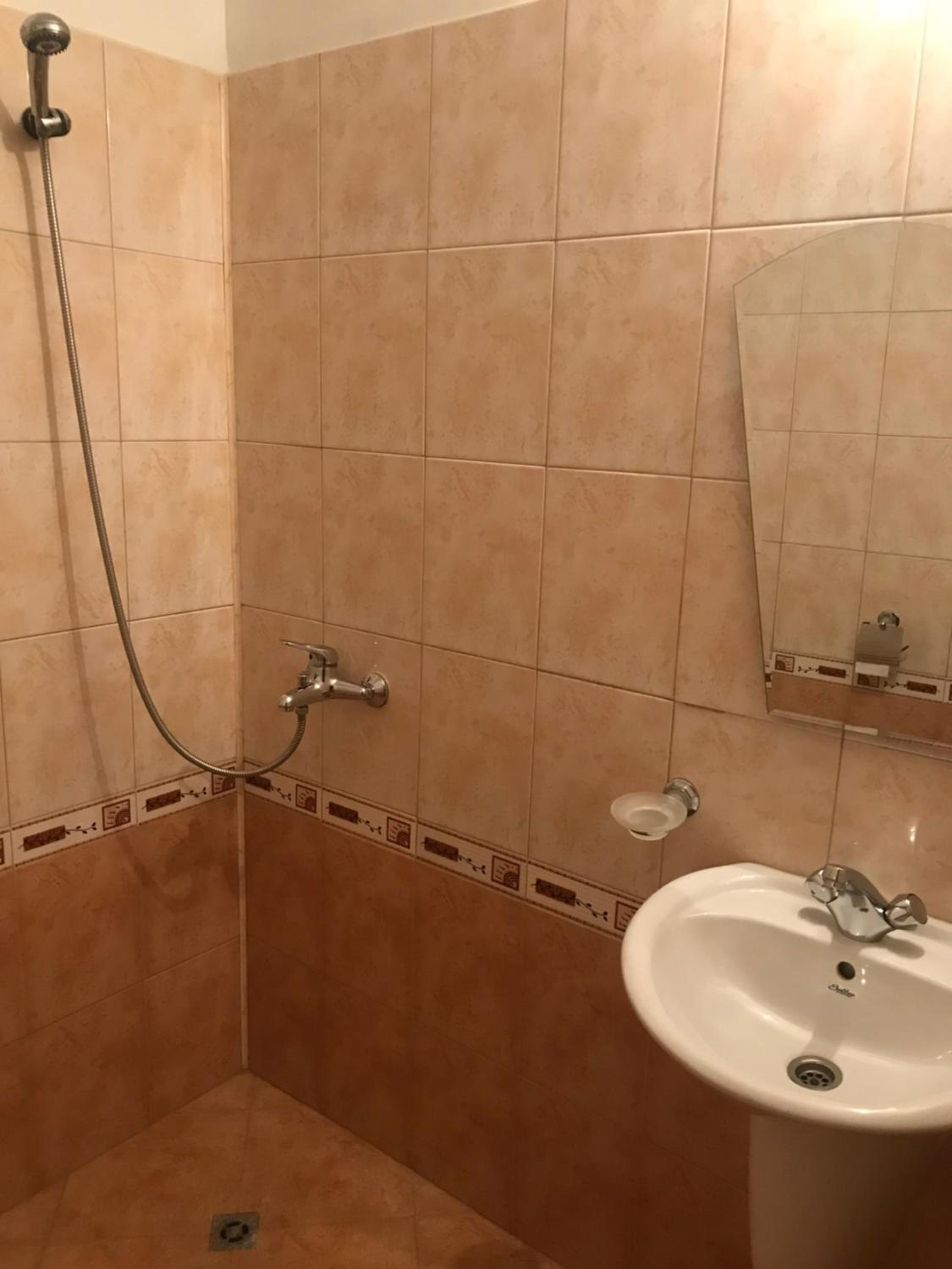 Standard Triple Room - Photo 7