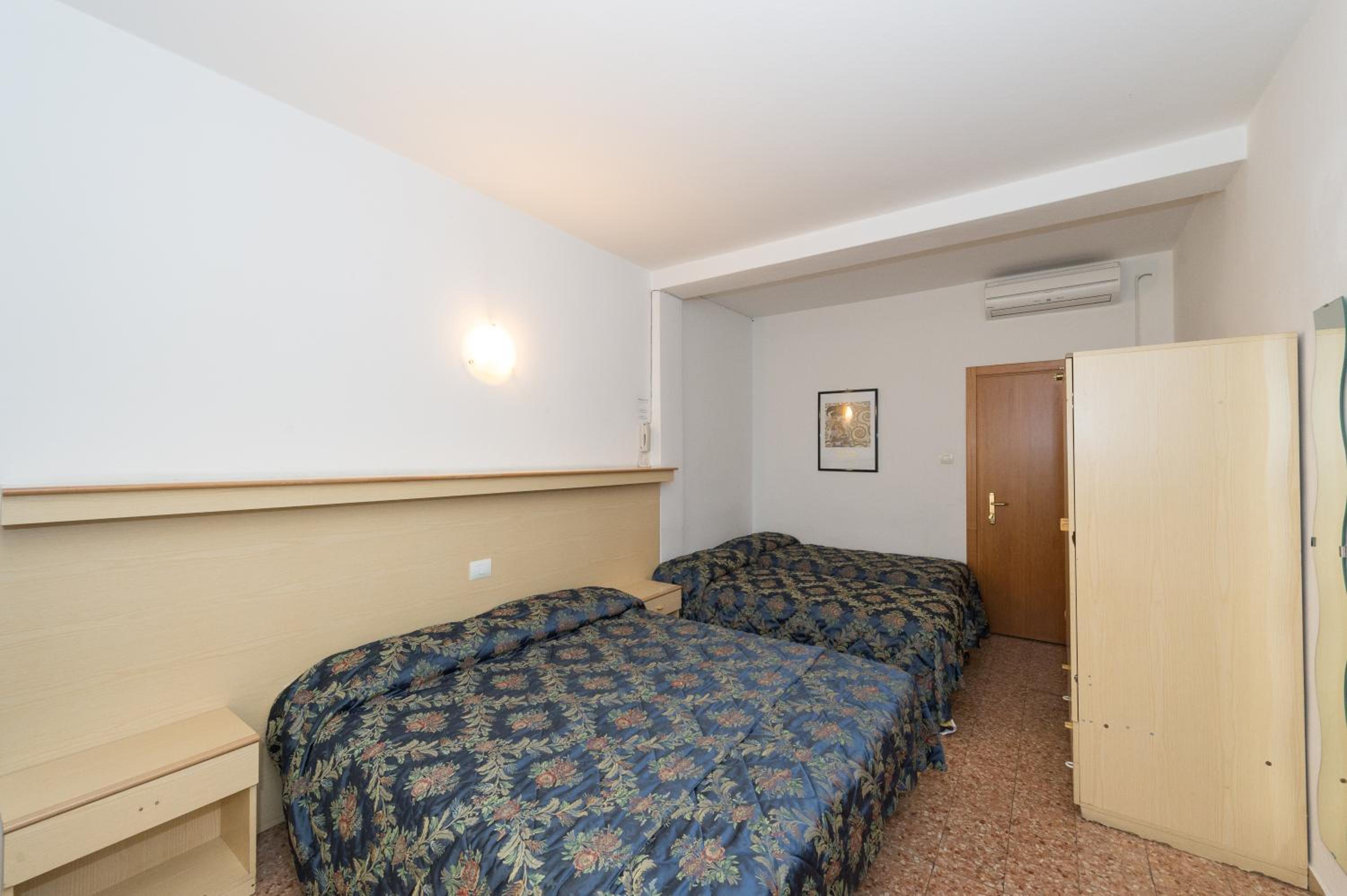 Quadruple Room with Balcony photo 1