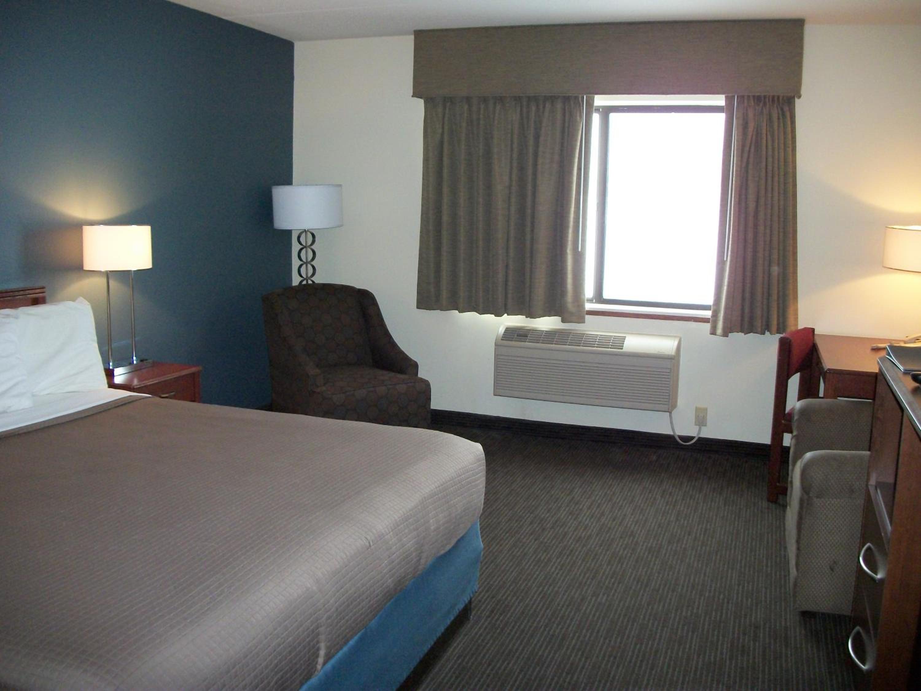 Standard King Room - Non-Smoking