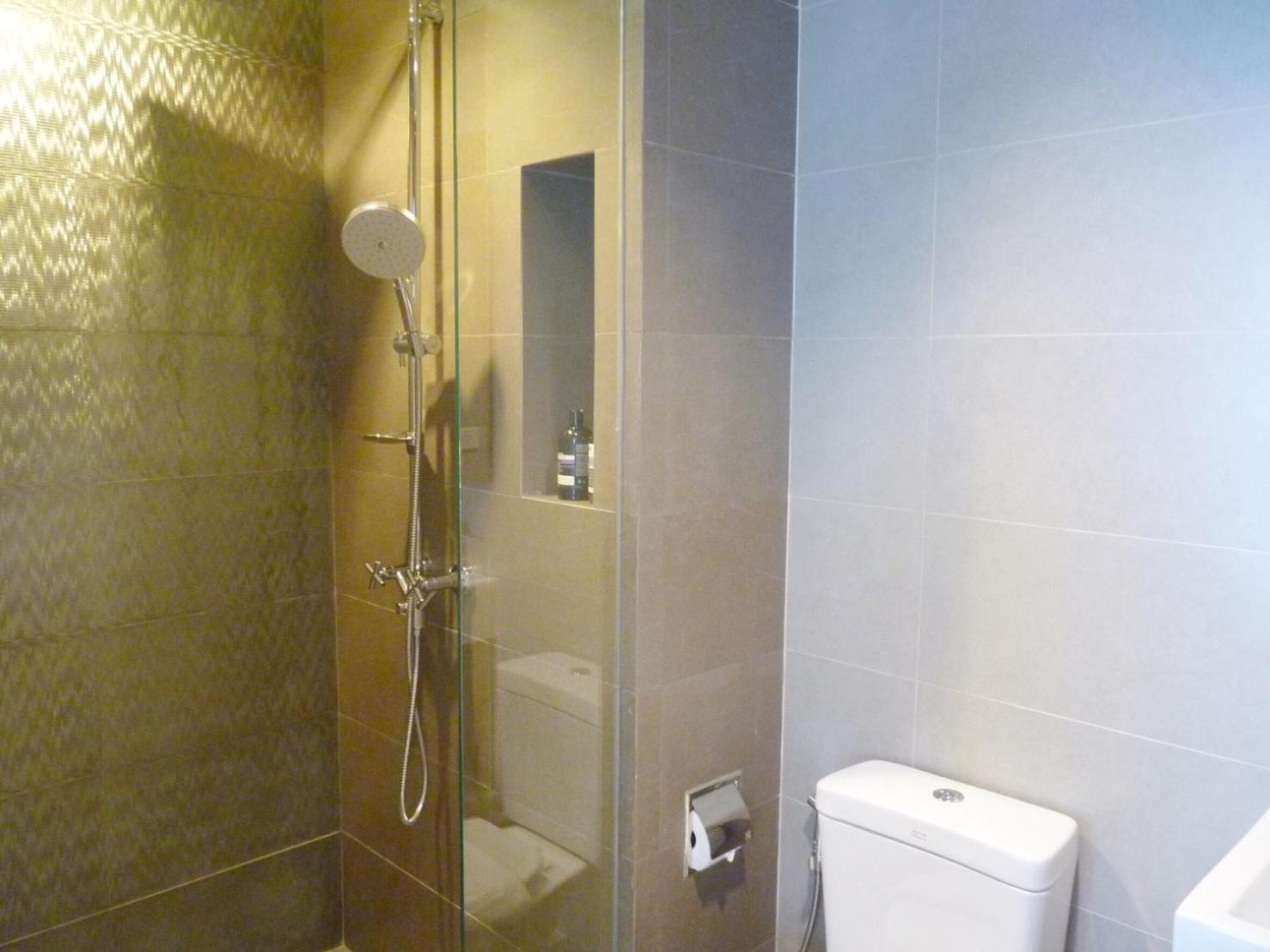 Apartment with Pool View  - Photo 15
