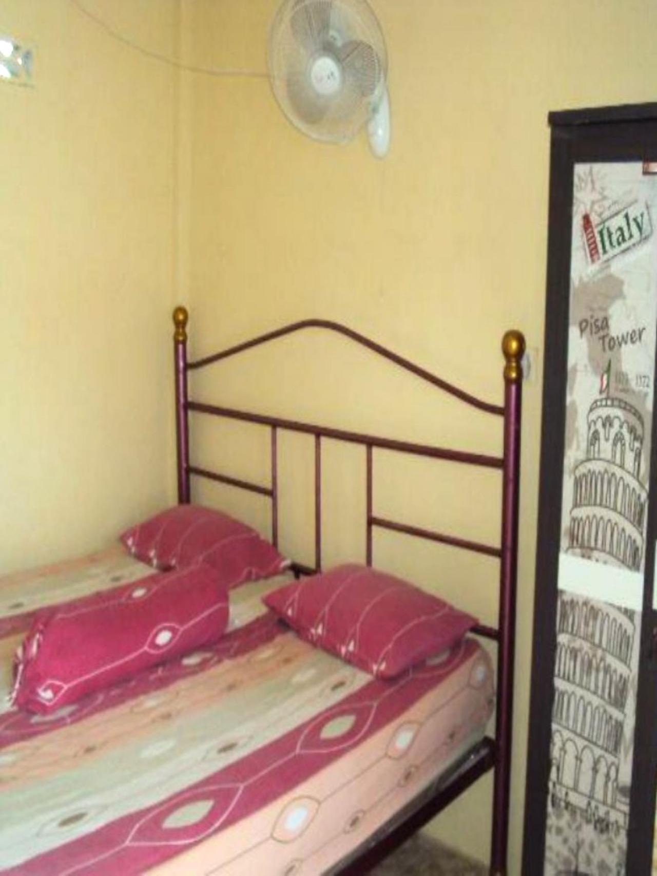 Standard Double Room with Fan - Photo 2