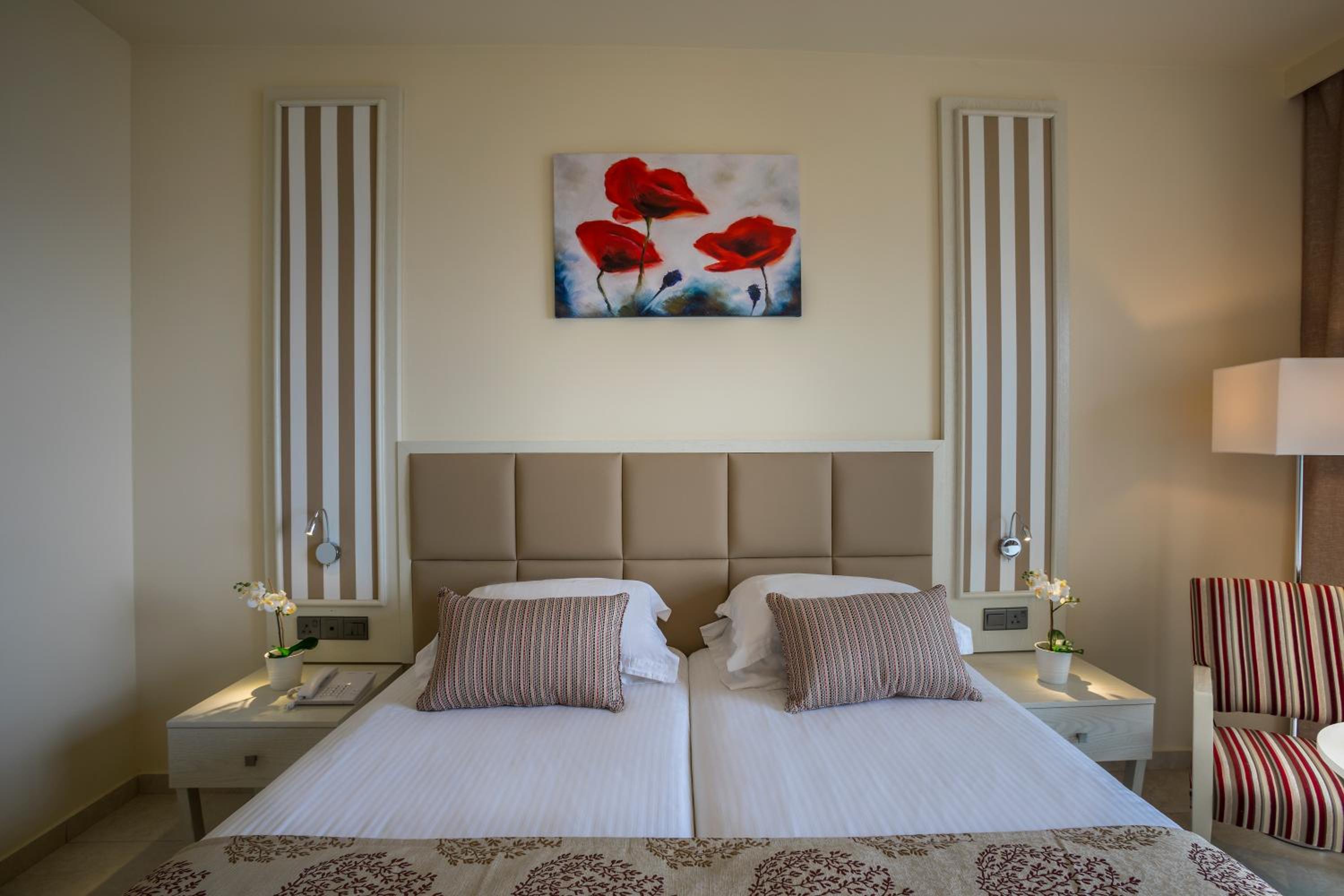 Superior Double or Twin Room with Sea View - Photo 1