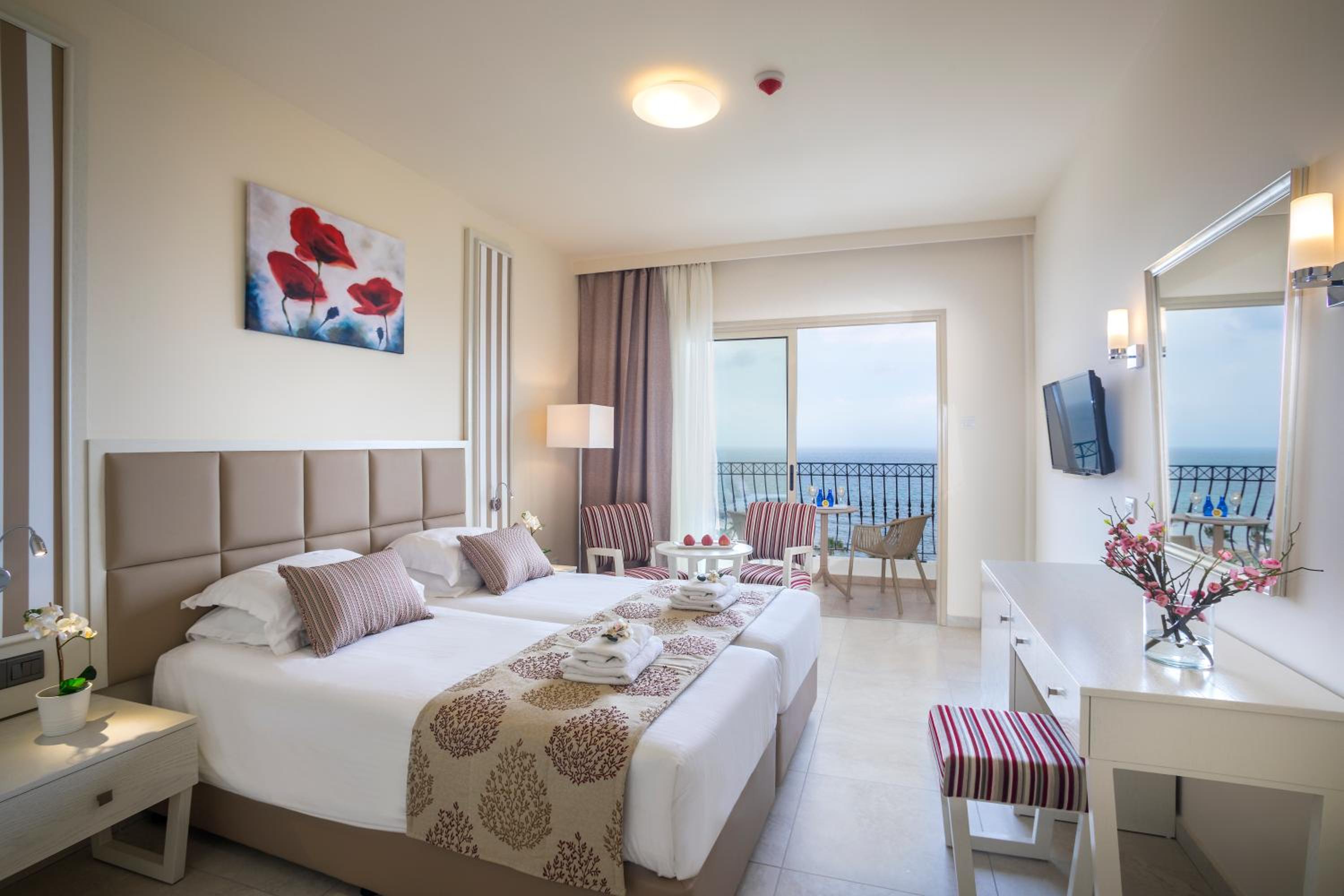 Superior Double or Twin Room with Sea View - Photo 6