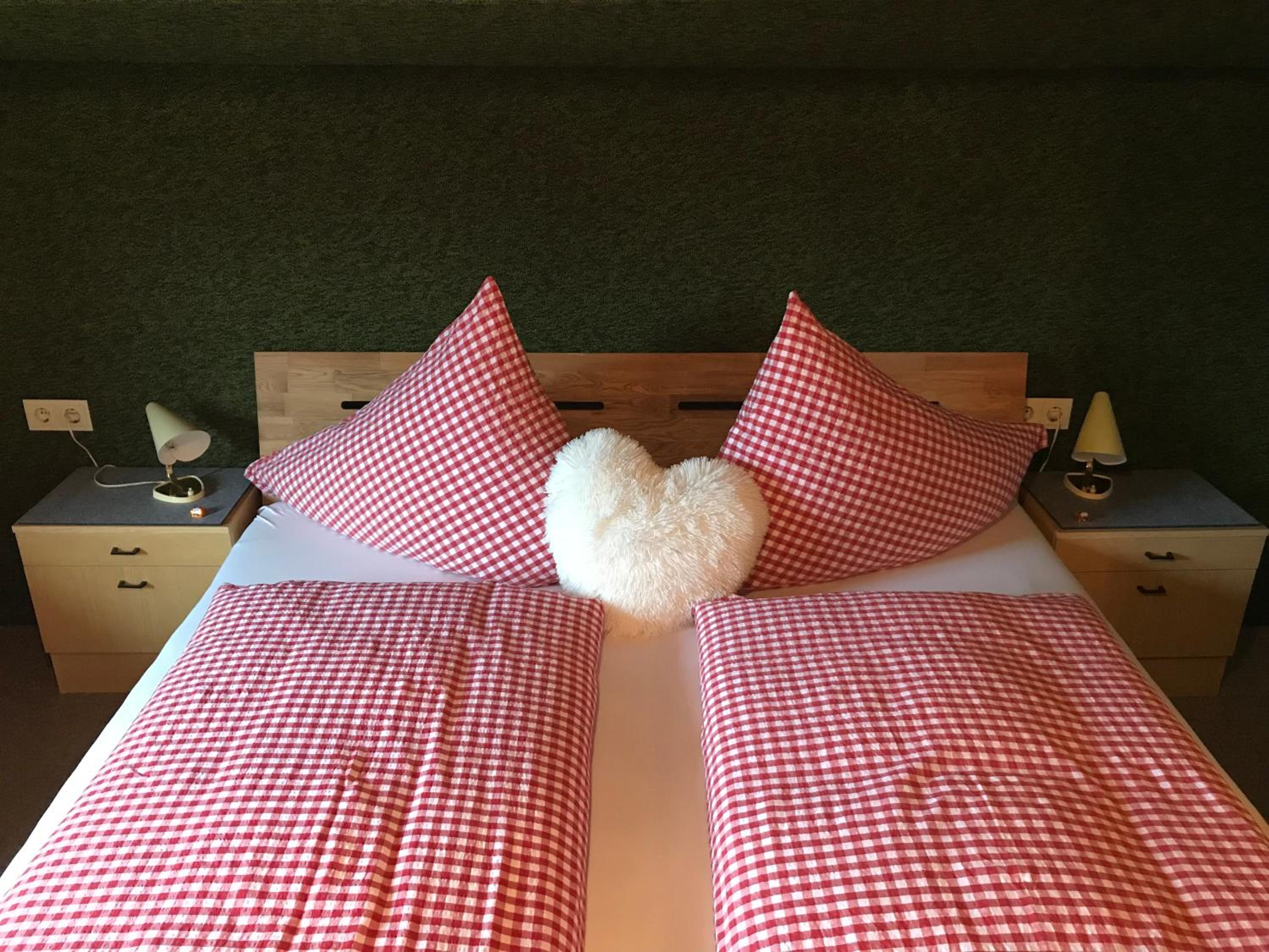 Double Room with Shared Shower and Toilet photo 2