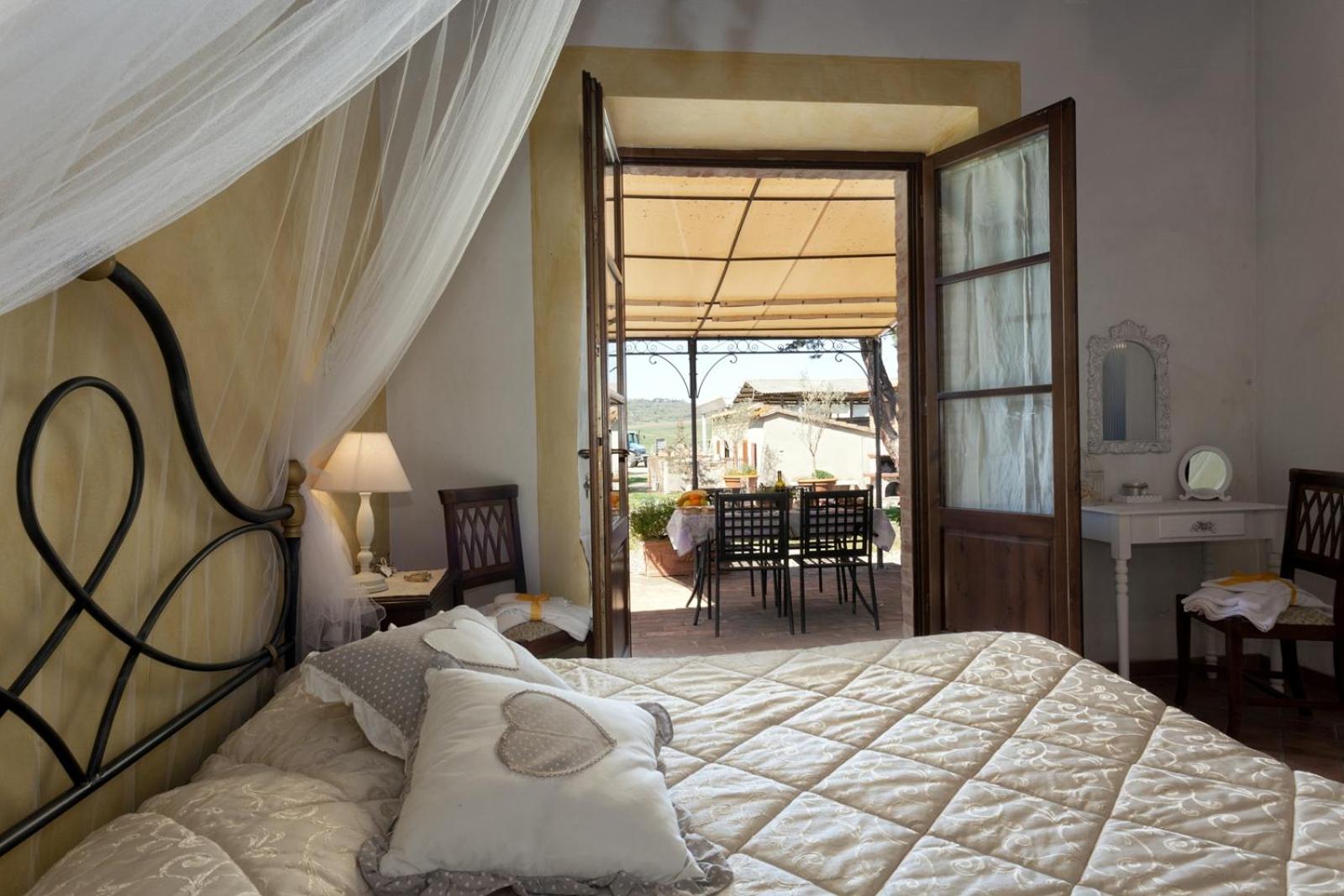 Double Room with Garden View - Photo 1