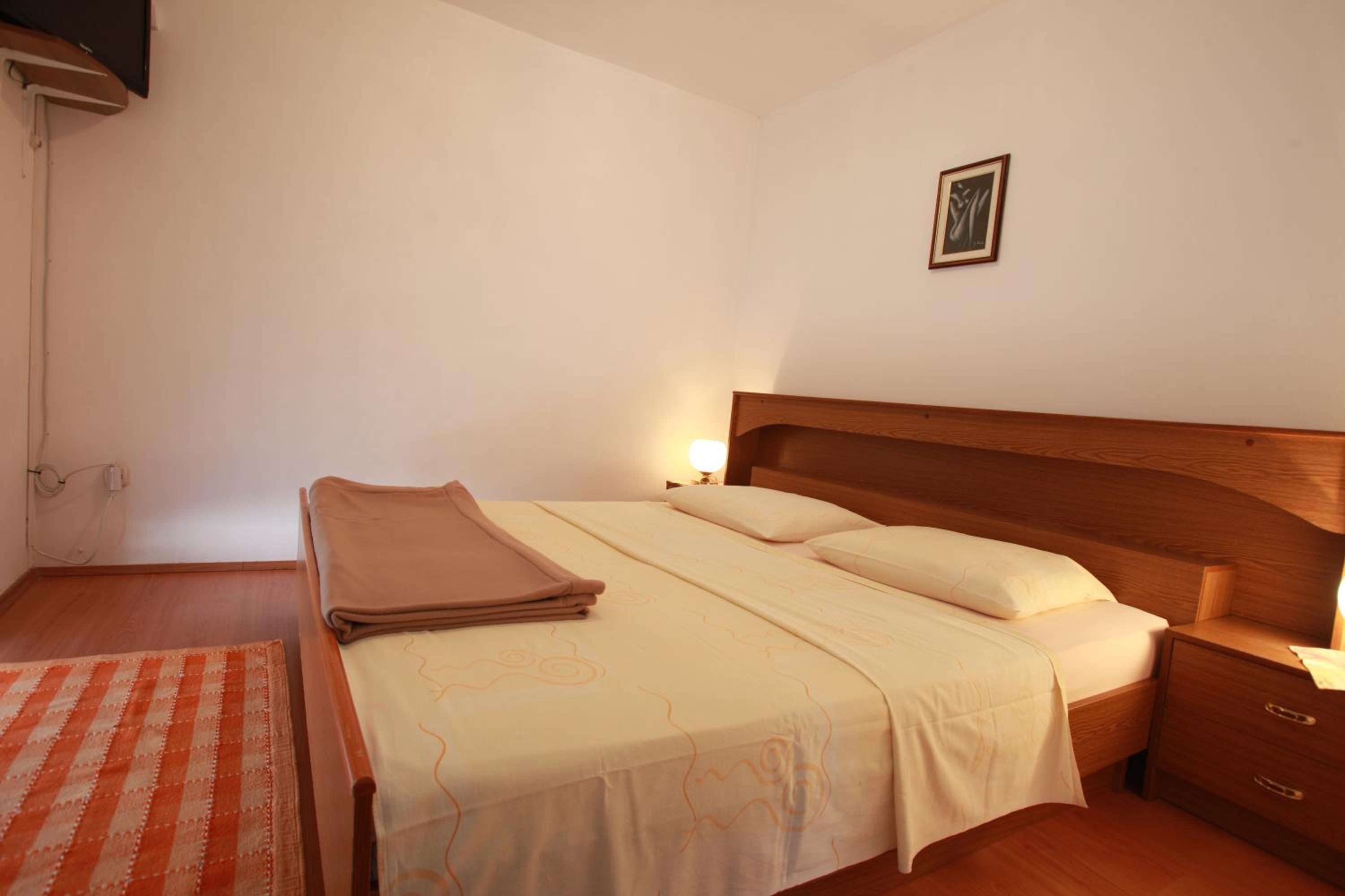 One-Bedroom Apartment with Balcony photo 3