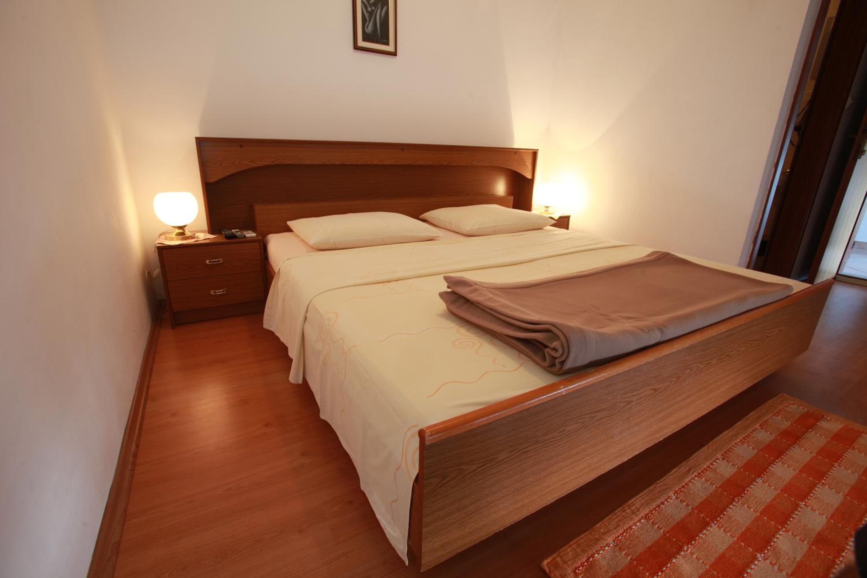 One-Bedroom Apartment with Balcony photo 1