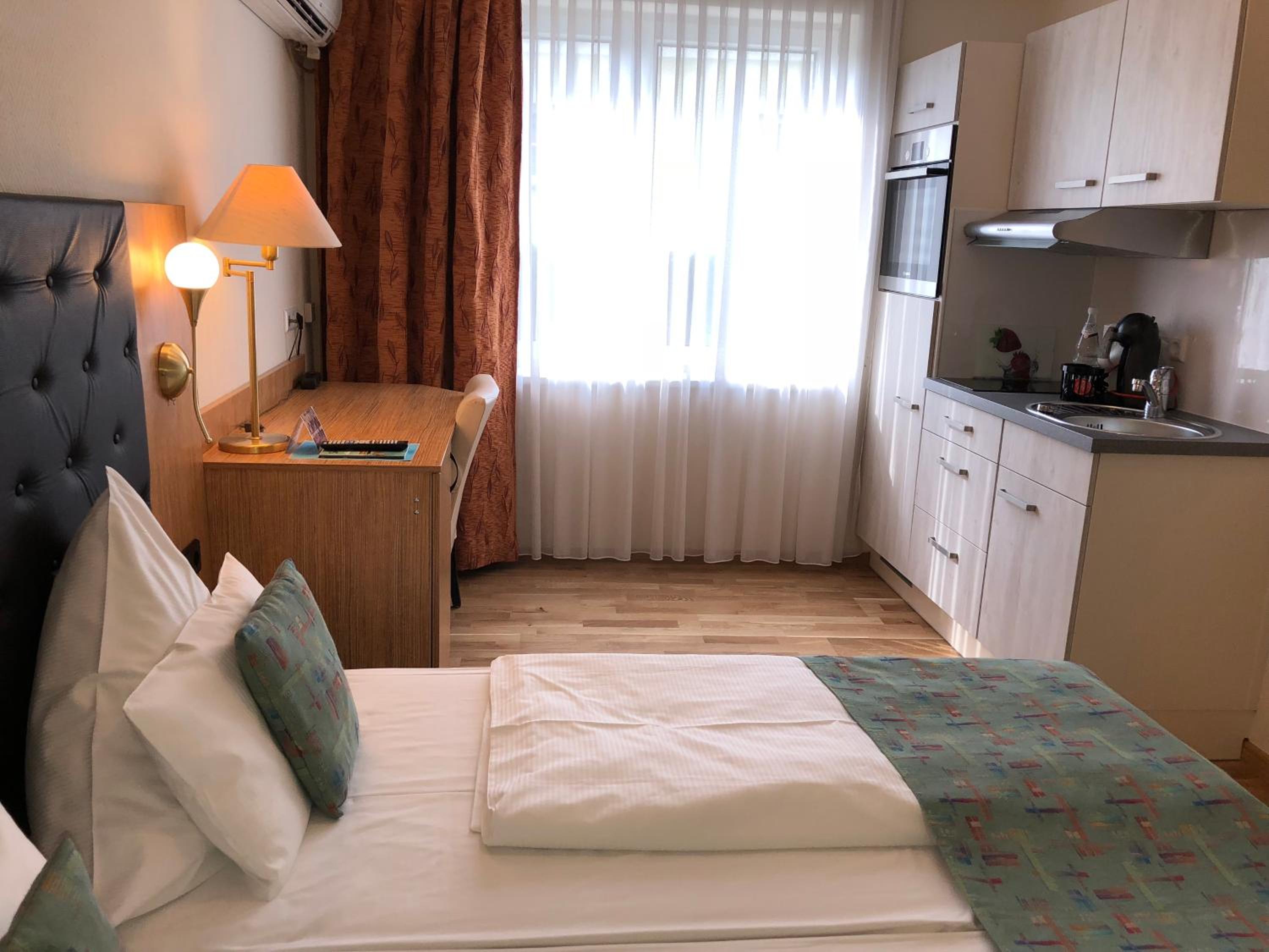 Single Room photo 3