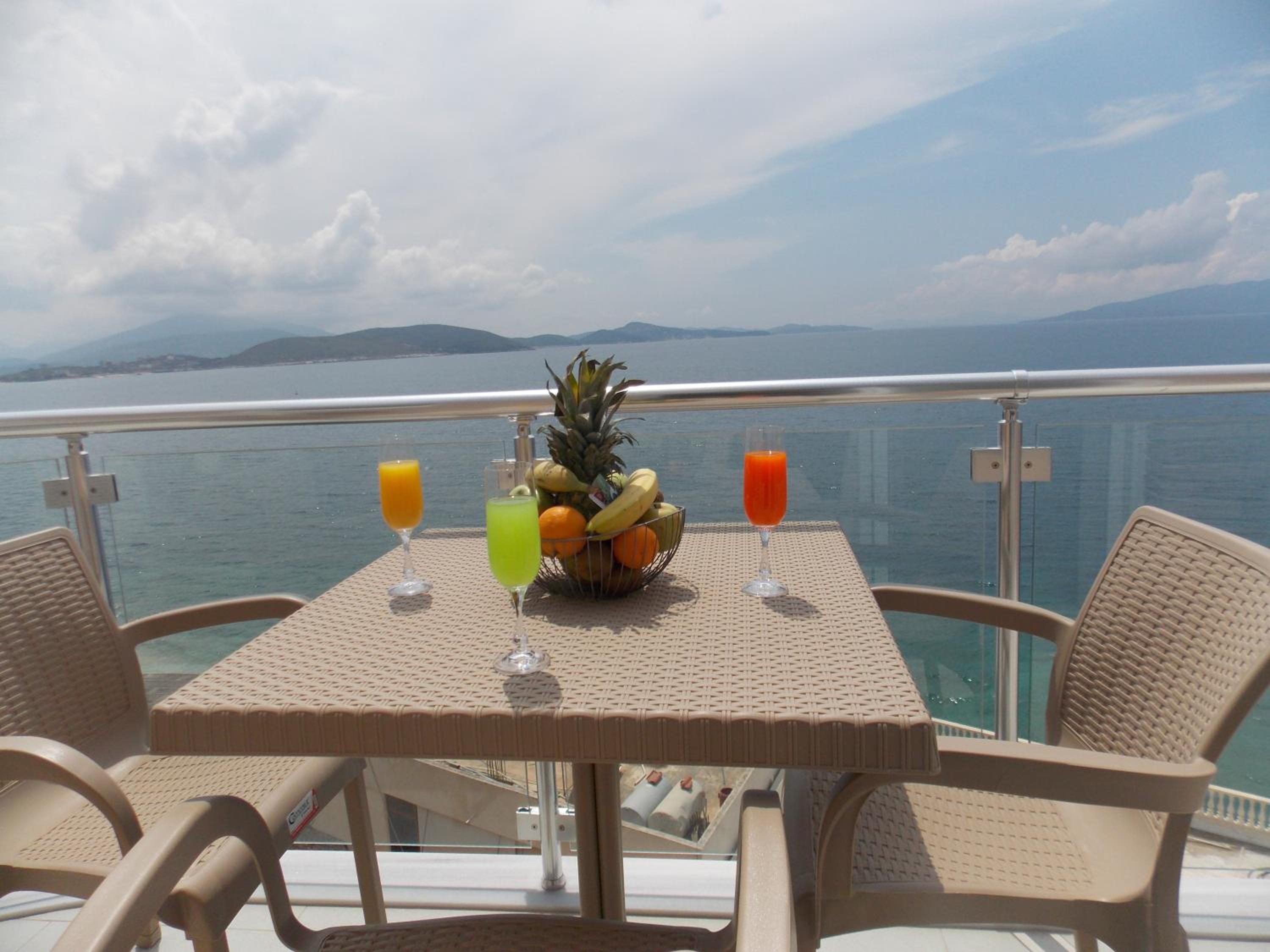 Balcony & Terrace