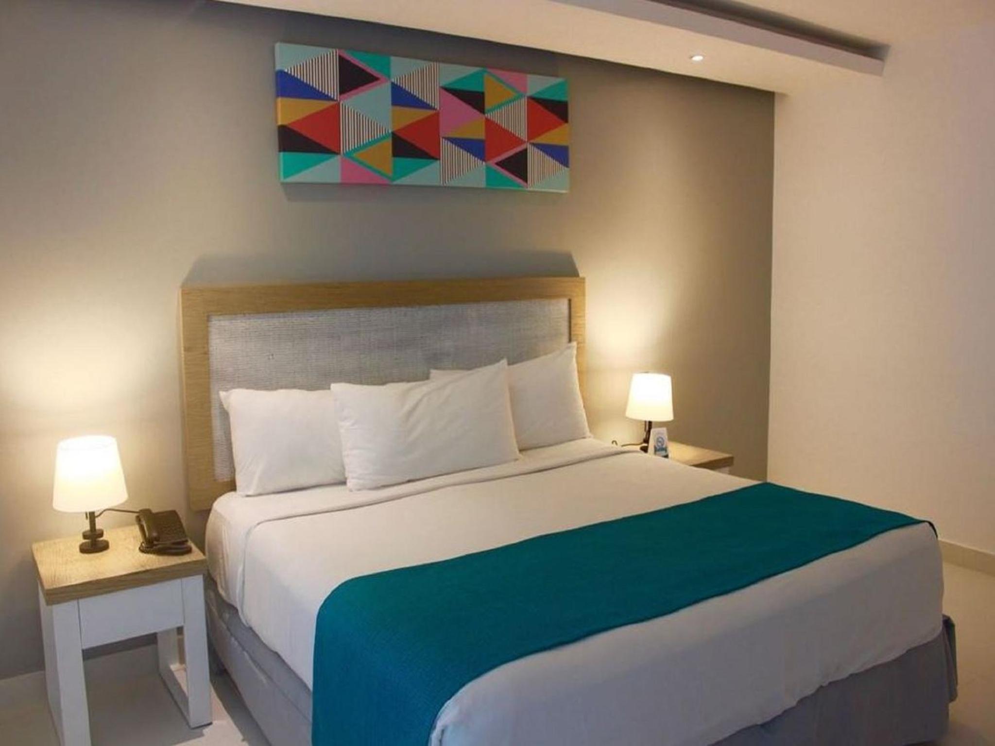 Deluxe Ocean View - Photo 6