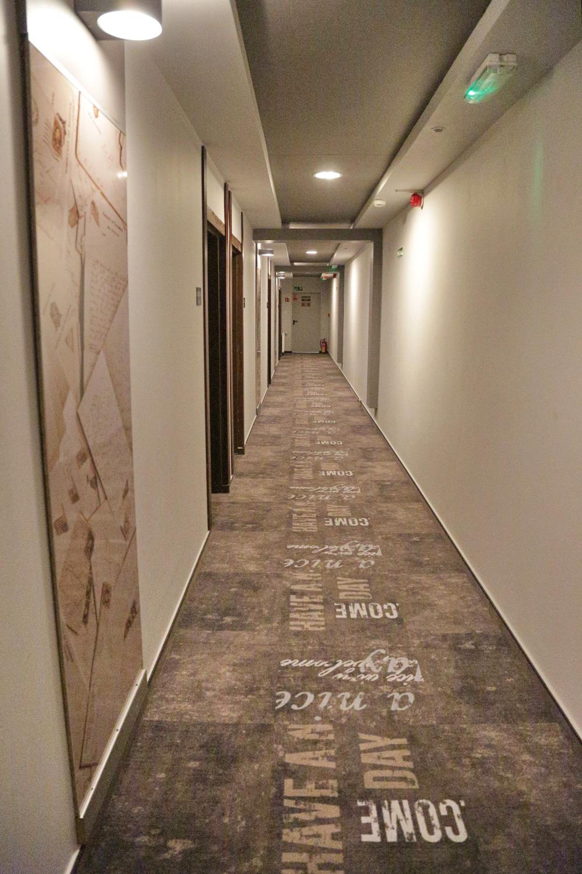 Budget Double Room - Photo 2