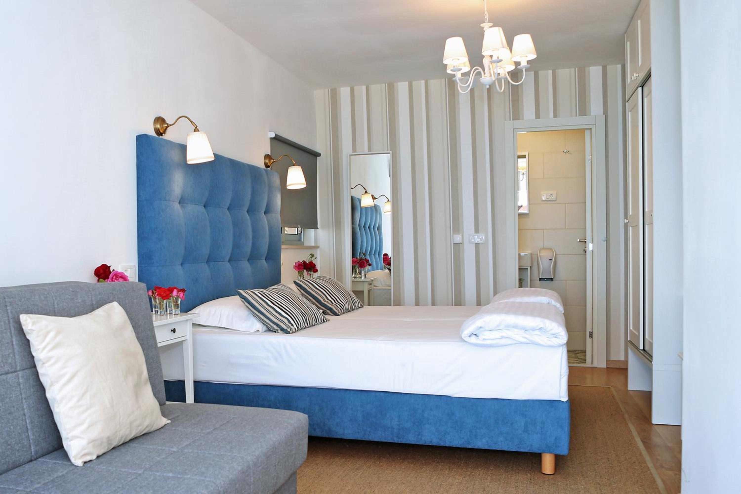 Superior Double or Twin Room with Sea View and Balcony - Photo 1