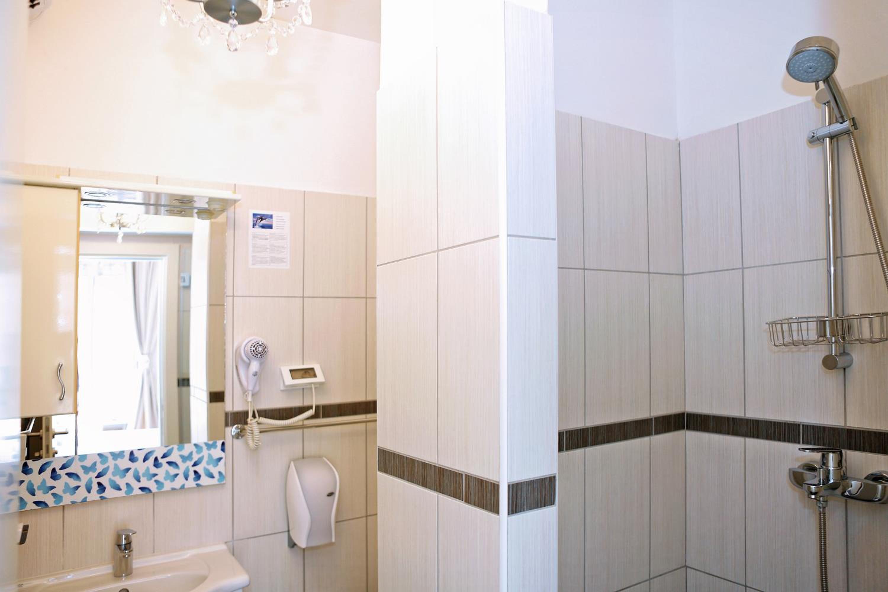 Superior Double or Twin Room with Sea View and Balcony - Photo 11