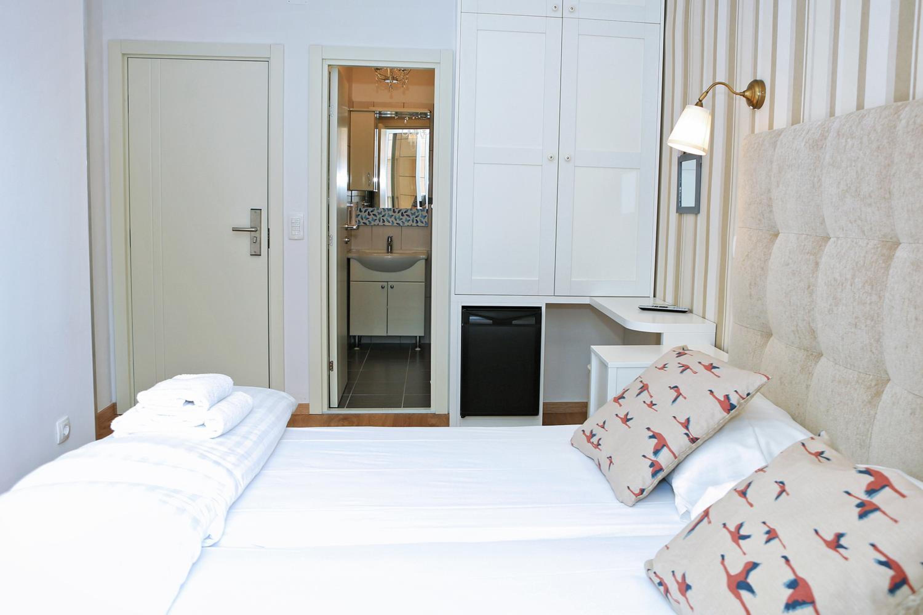 Superior Double or Twin Room with Sea View and Balcony - Photo 3