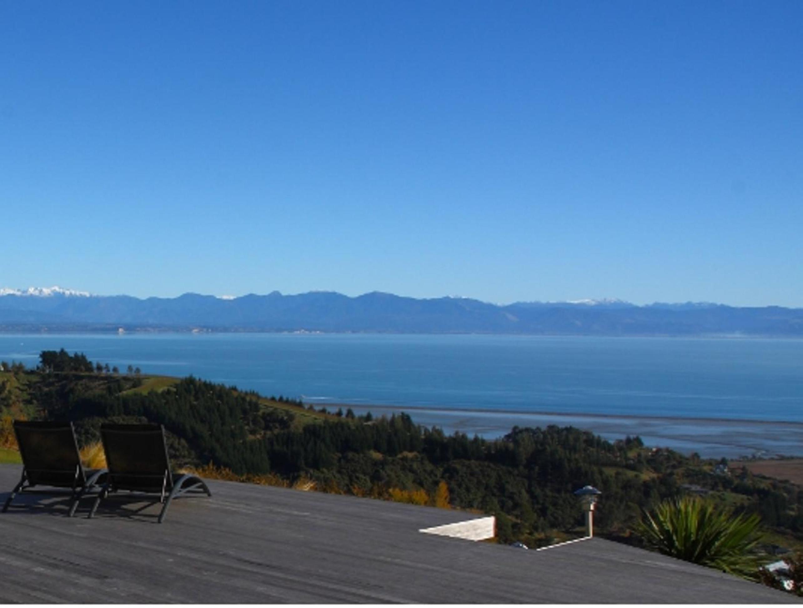 Queen Room with Mountain View photo 2