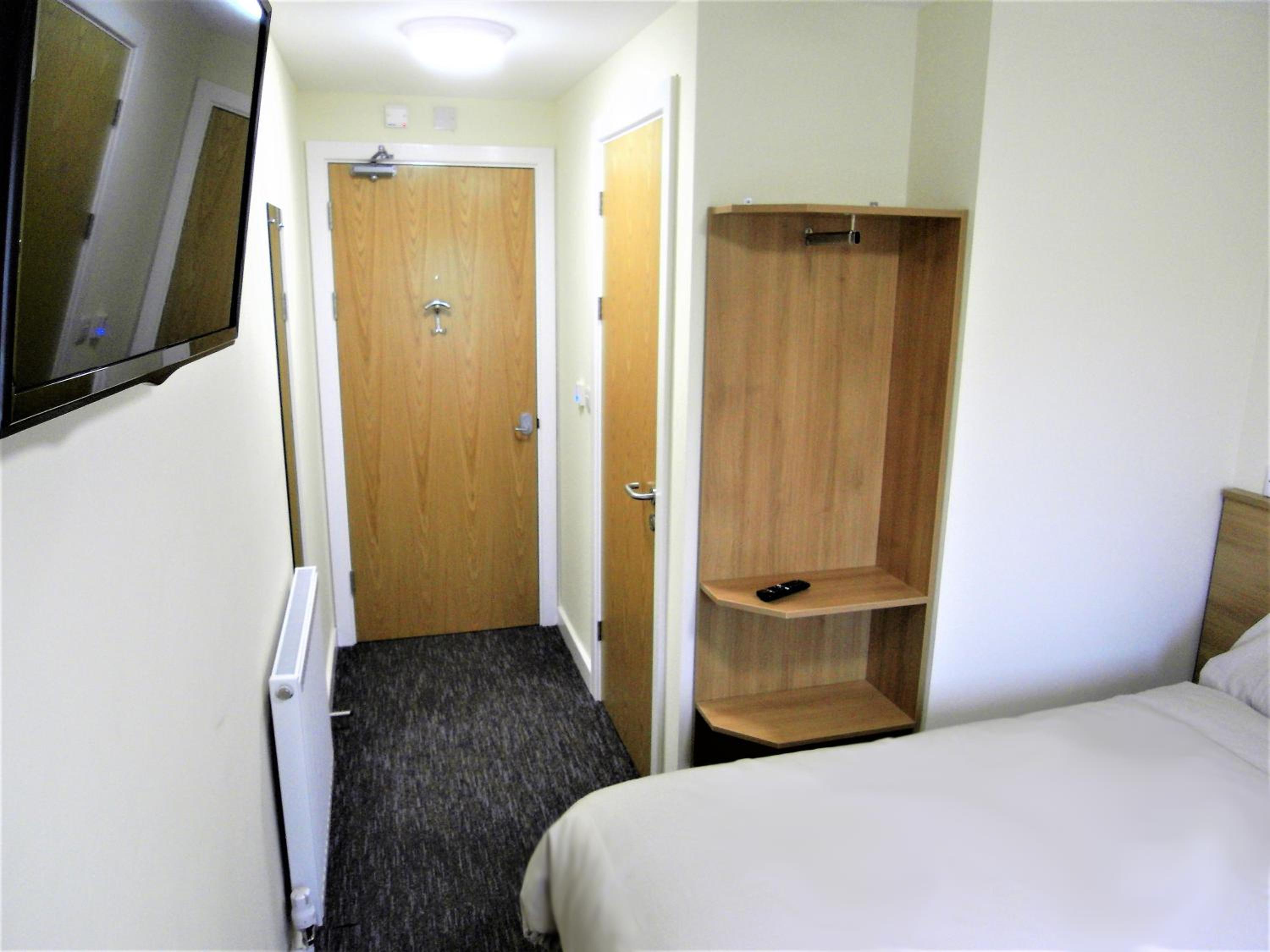 Double Room - Photo 5