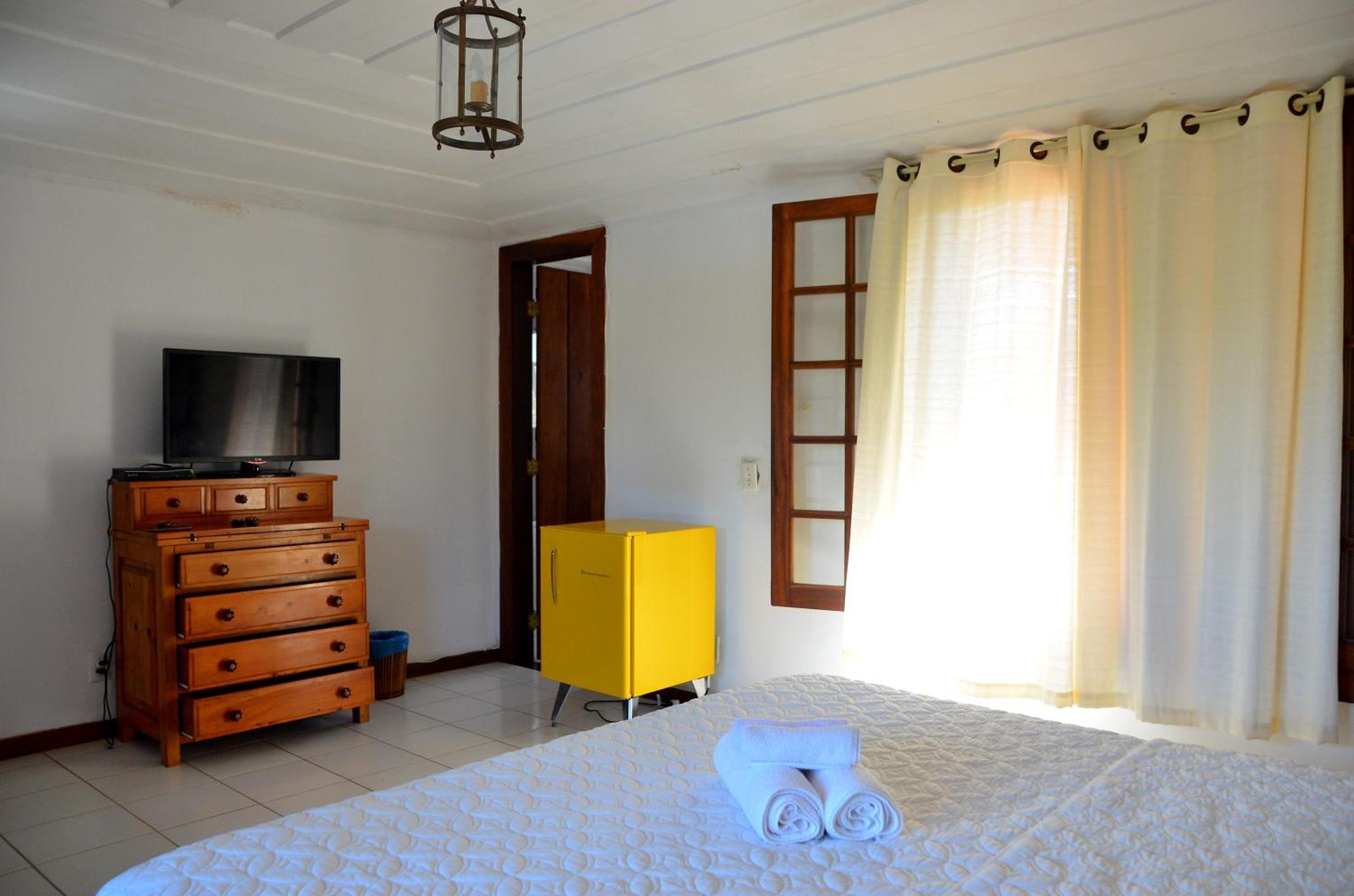 King Suite with Pool View