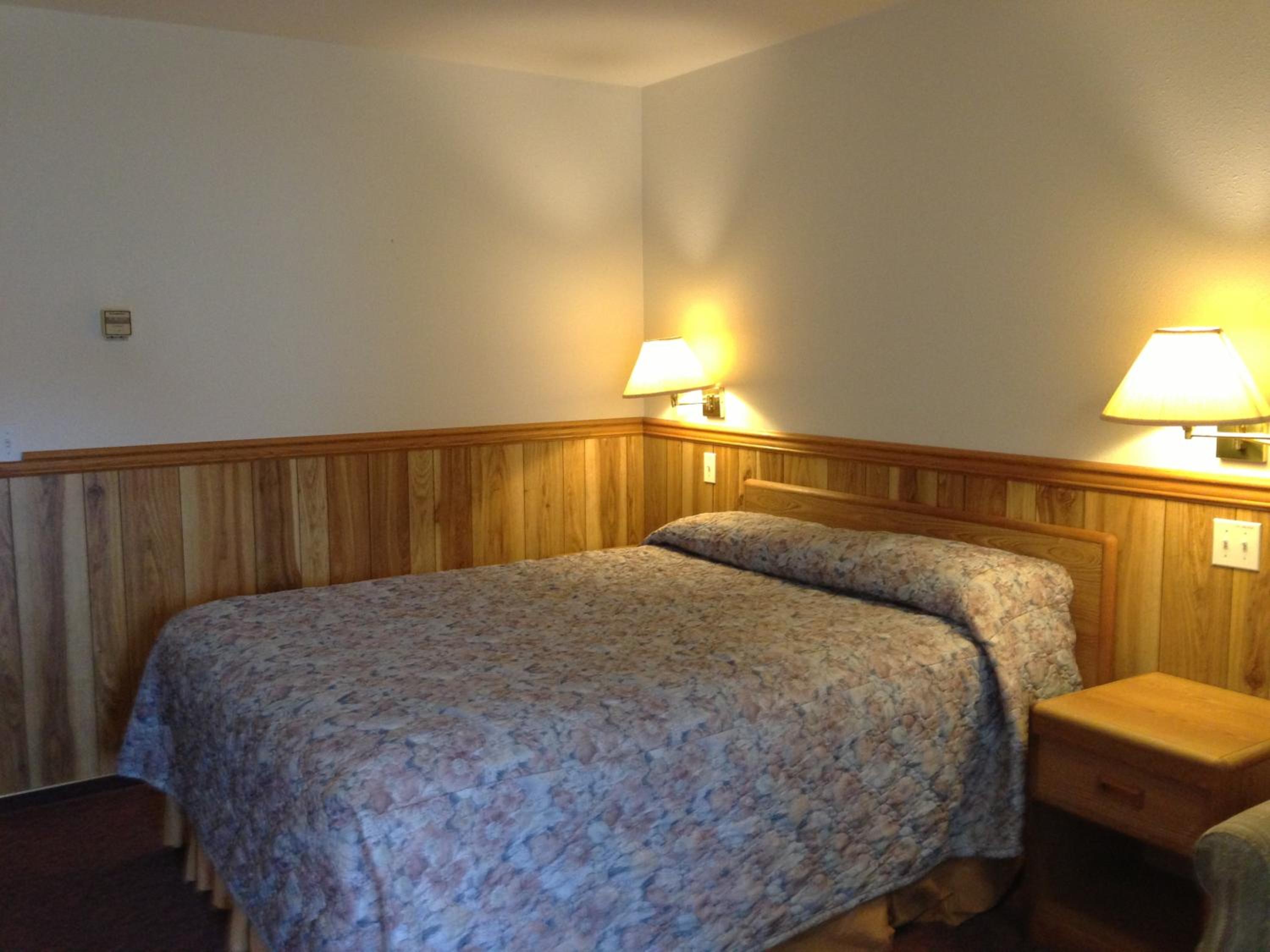 Standard Queen Room photo 2