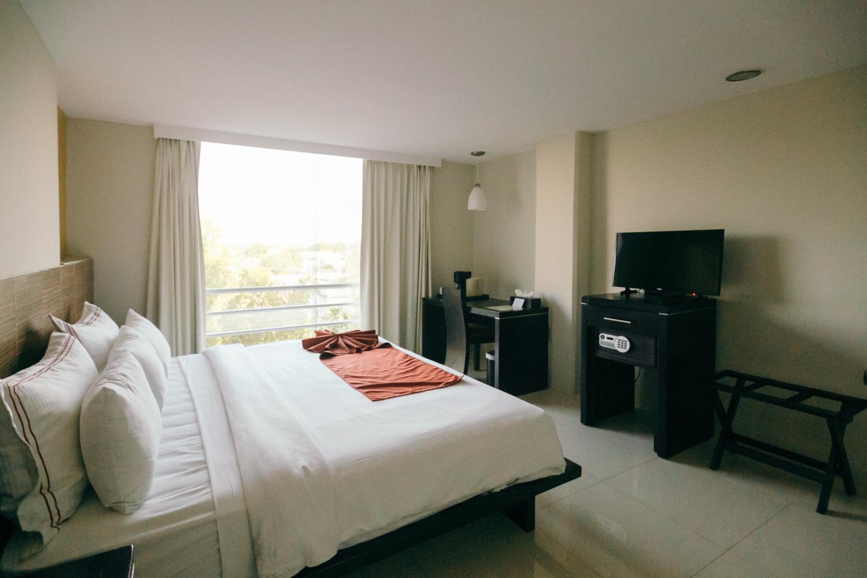 Deluxe King Room