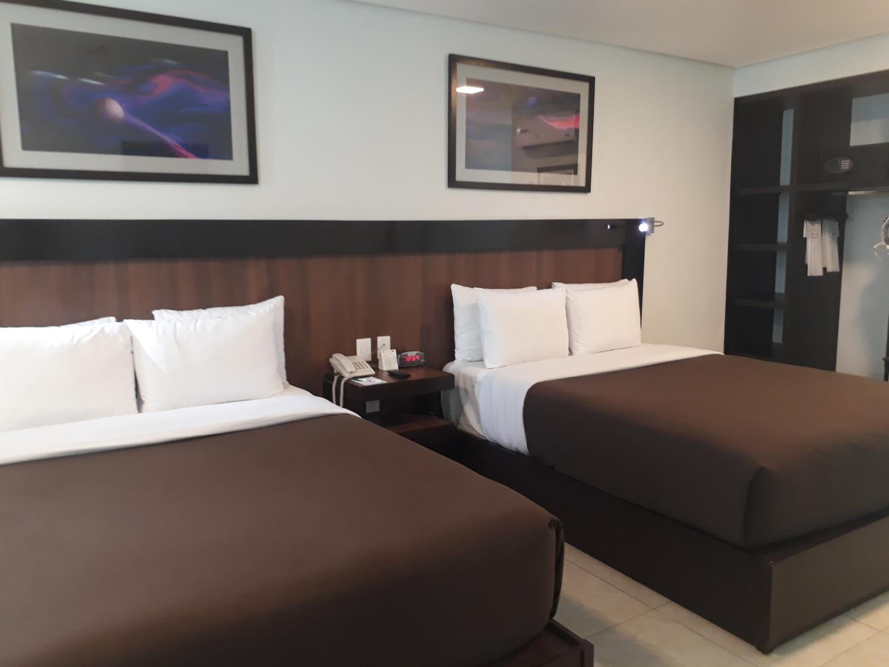 Deluxe Double Room - Photo 17